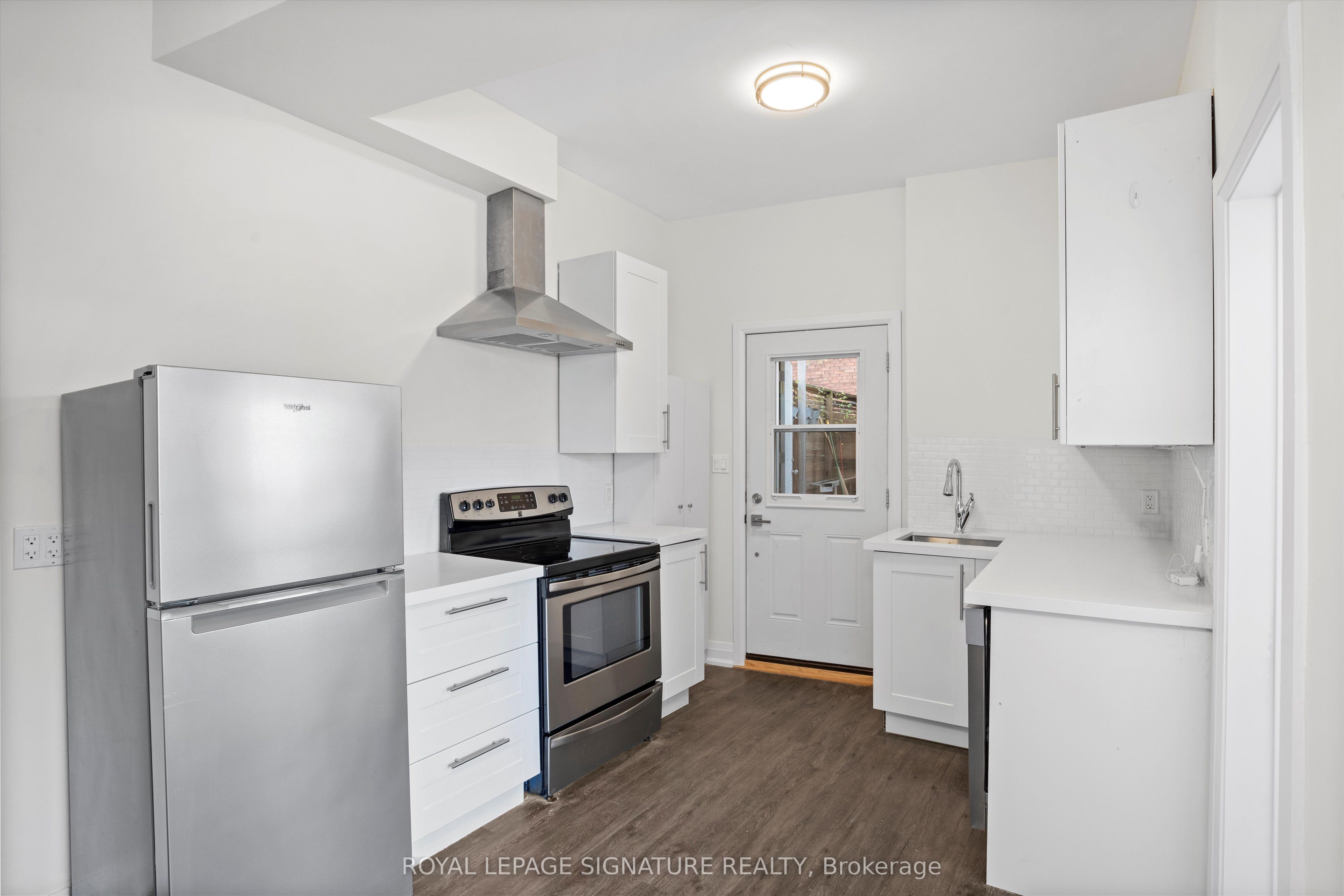 2563 Dundas Street W 4 Property Photo 7