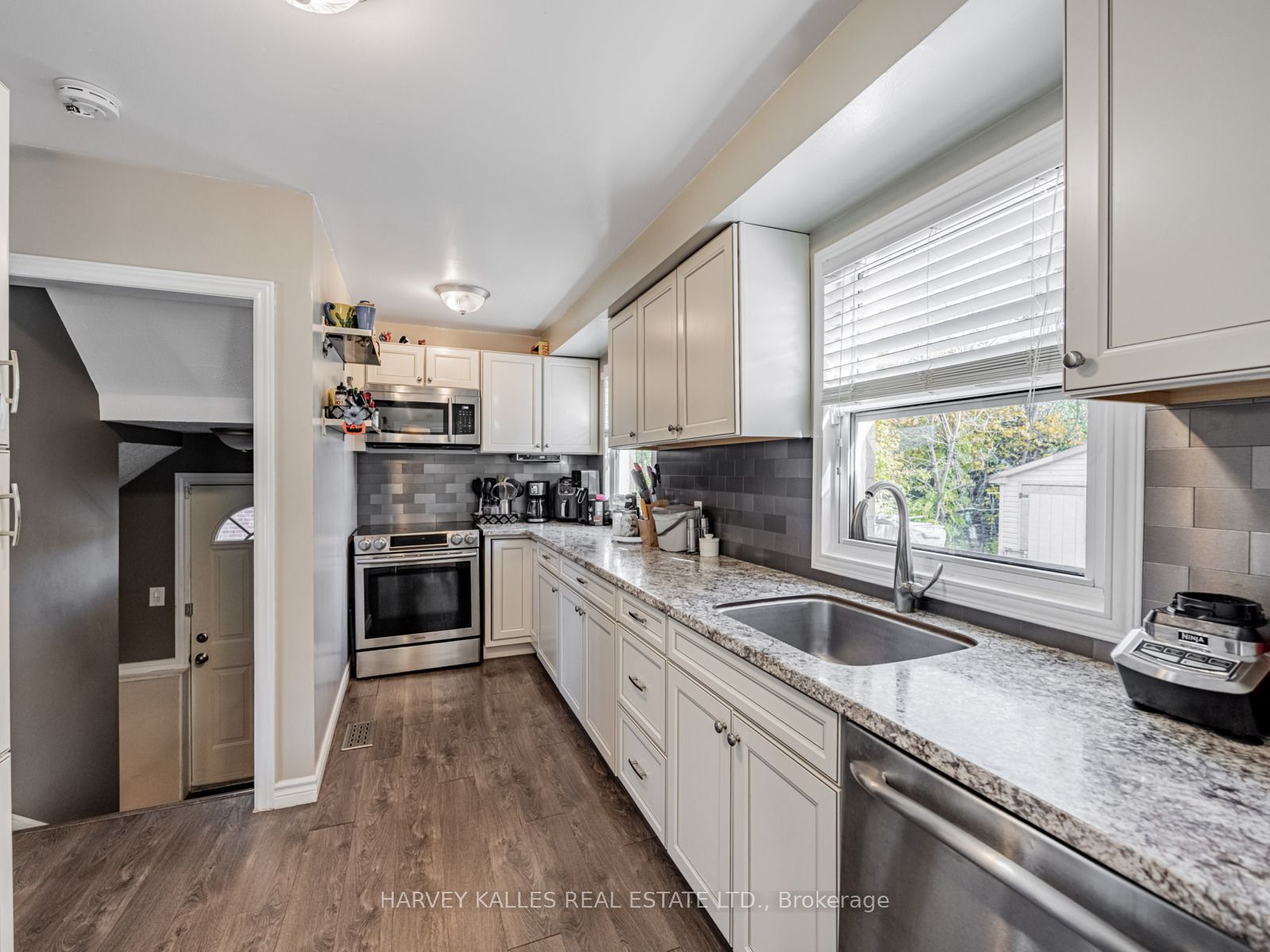 117 Eldomar Ave Property Photo 11