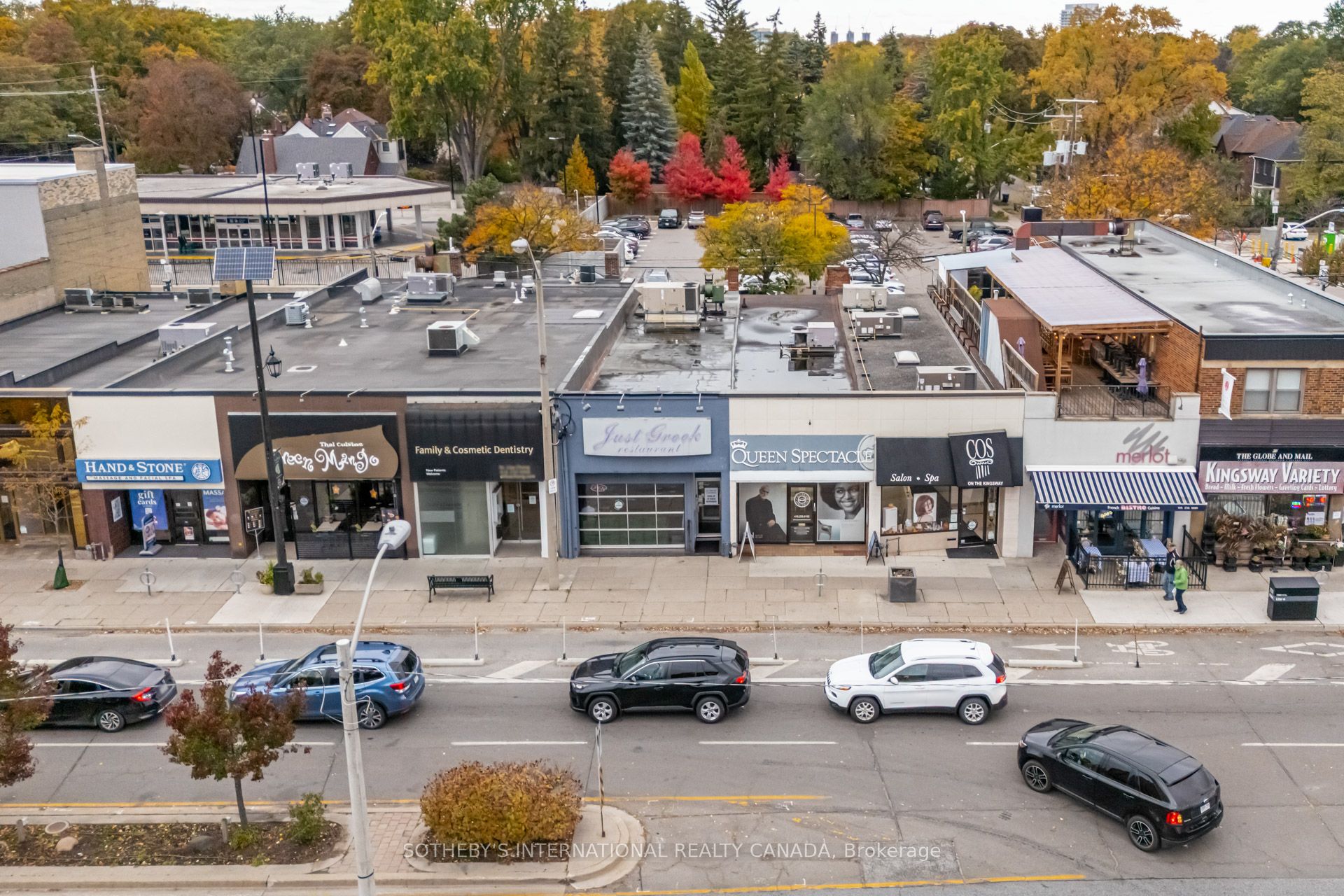 3000 Bloor Street W Property Photo 4