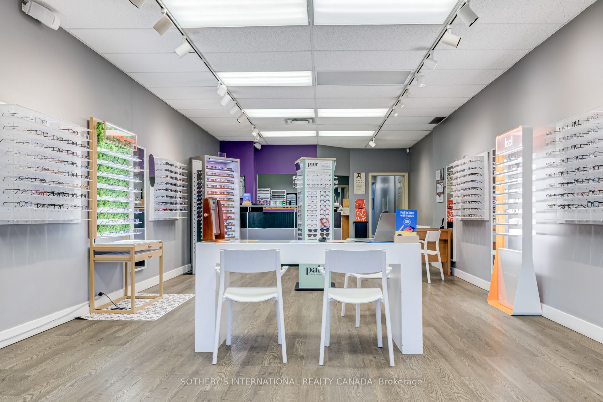 3000 Bloor Street W Property Photo 9