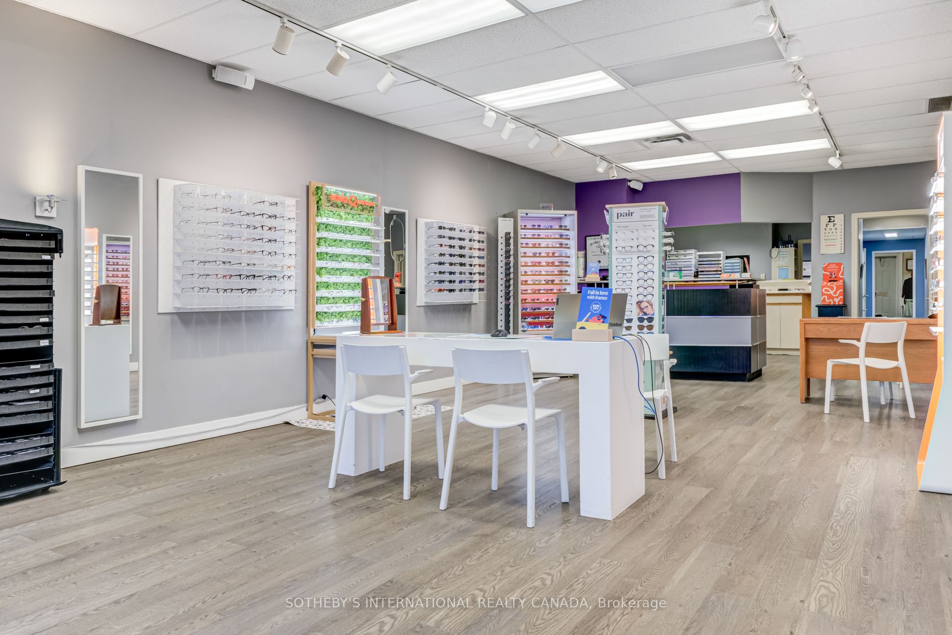 3000 Bloor Street W Property Photo 11