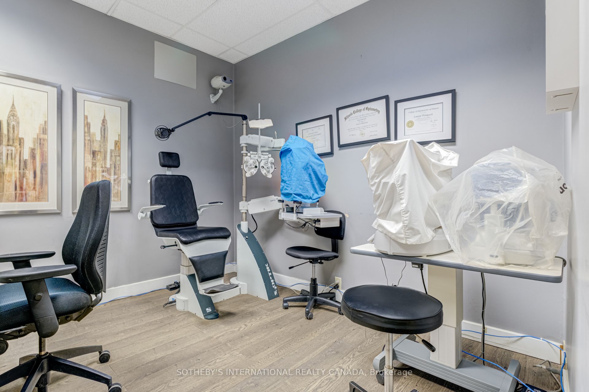 3000 Bloor Street W Property Photo 22