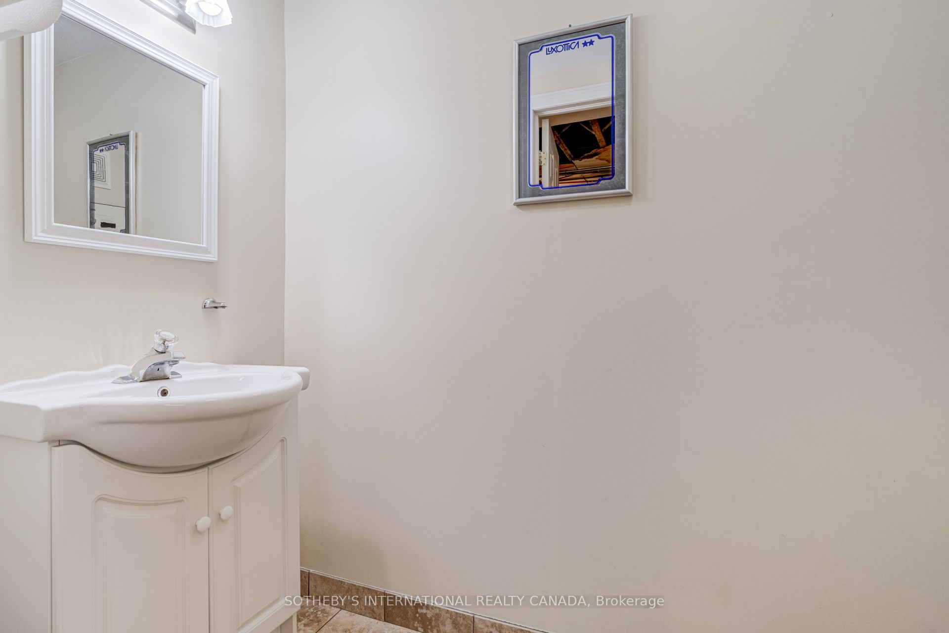 3000 Bloor Street W Property Photo 24