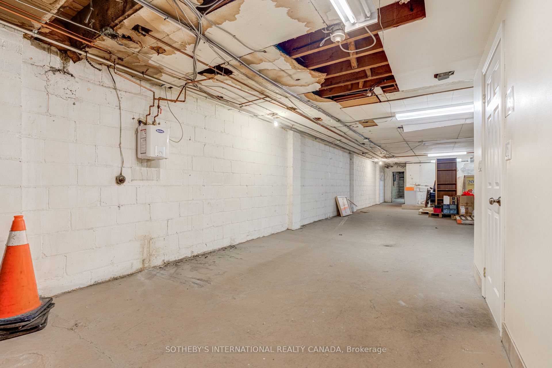 3000 Bloor Street W Property Photo 28