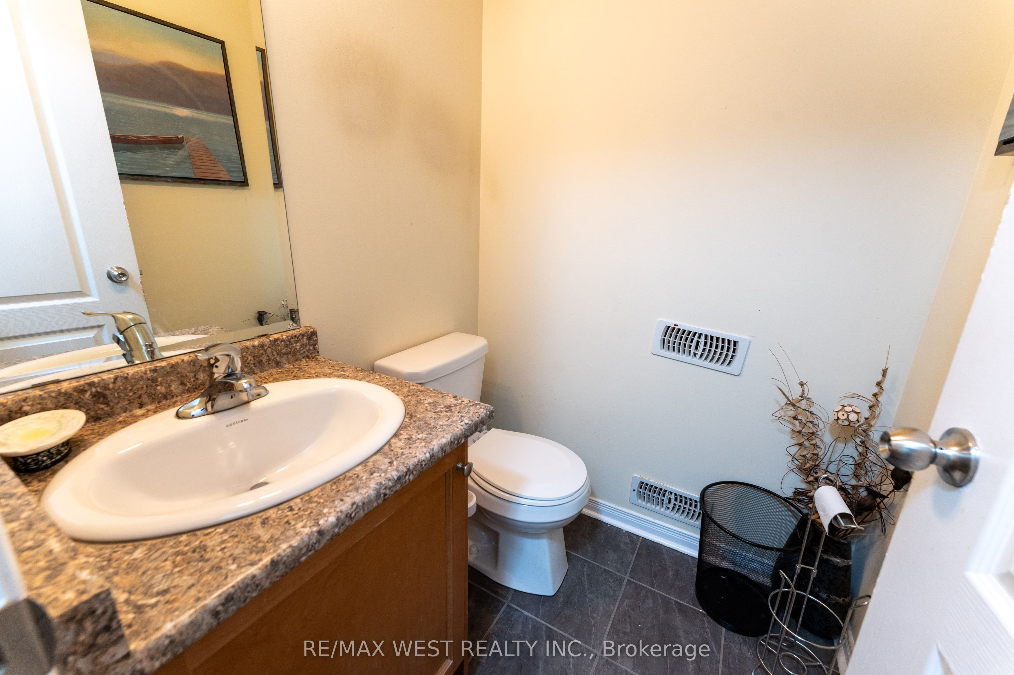 40 Yellowknife Rd Property Photo 13