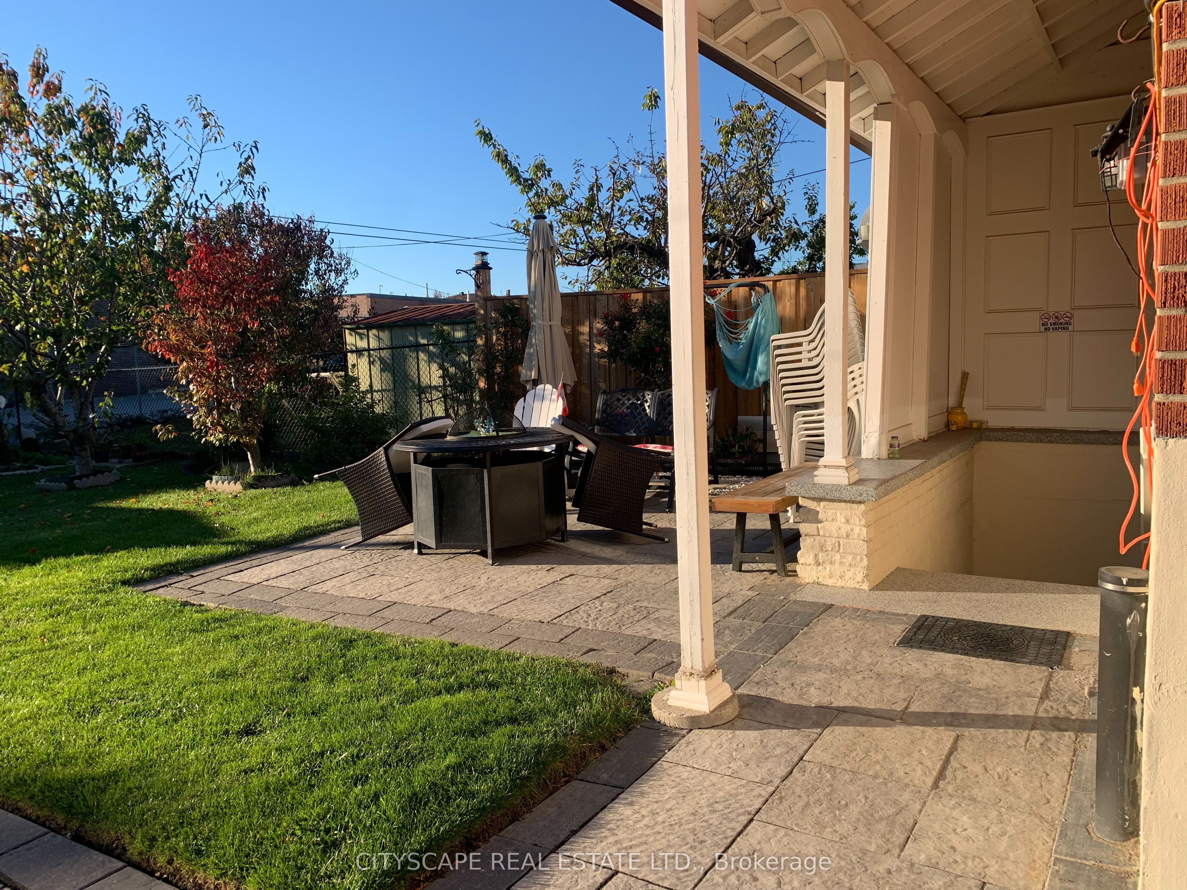 120 Hullmar Drive Property Photo 2