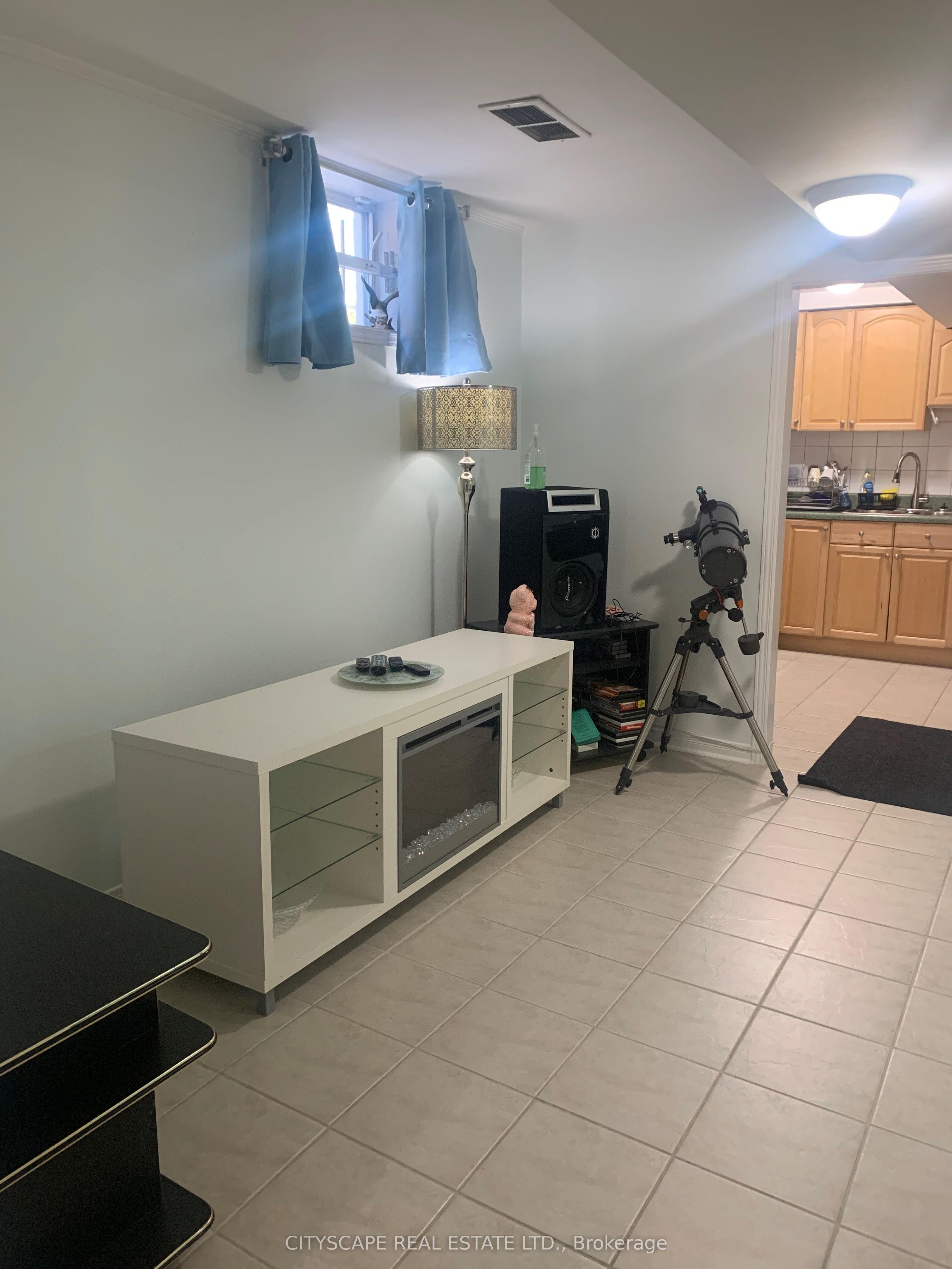 120 Hullmar Drive Property Photo 7