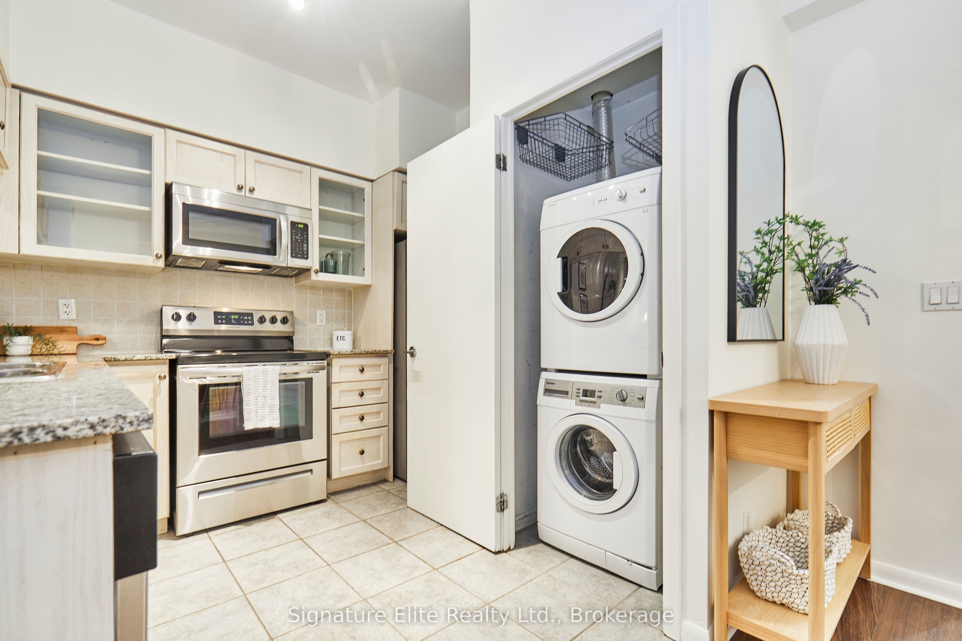 185 Legion Road N 1103 Property Photo 8