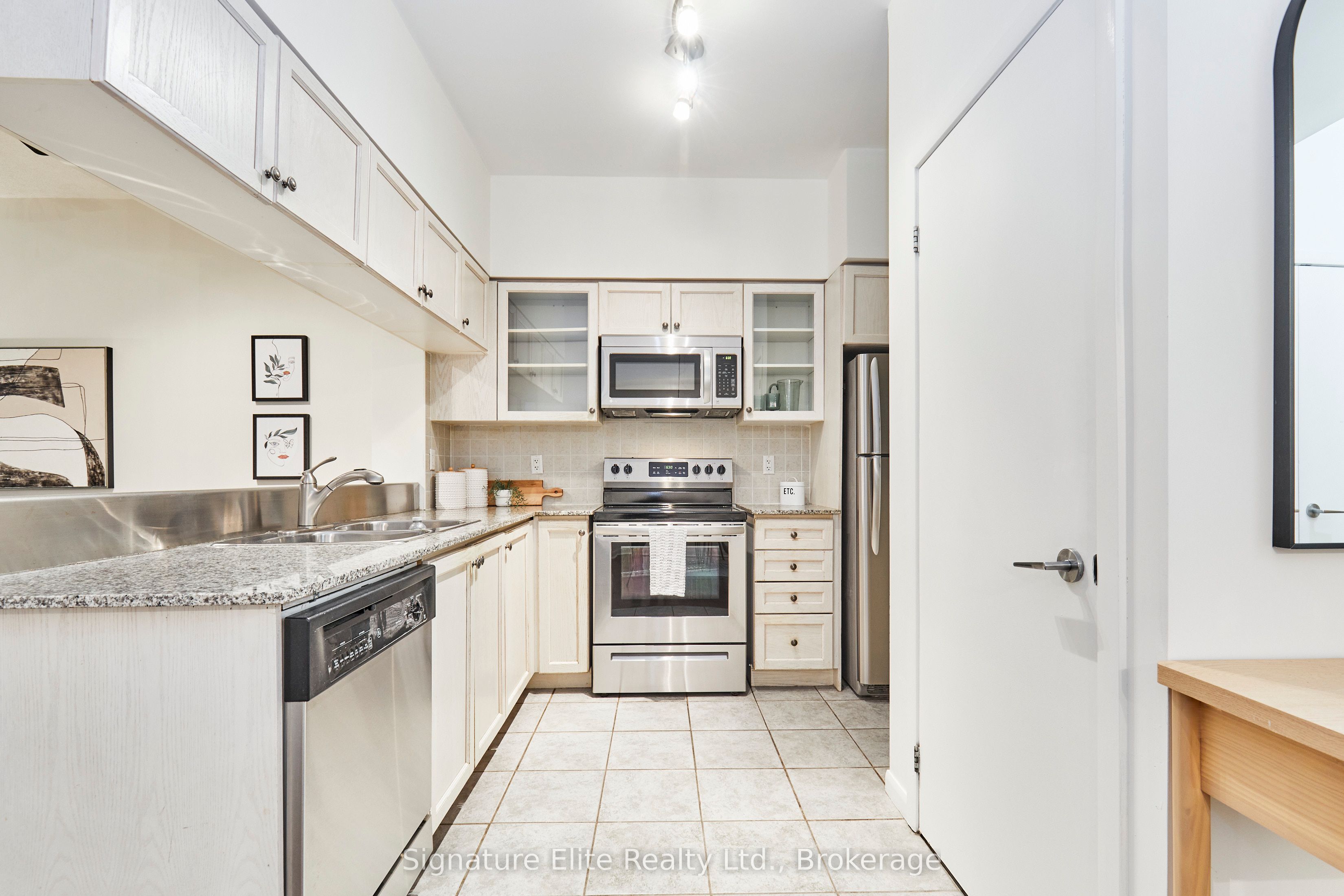 185 Legion Road N 1103 Property Photo 9