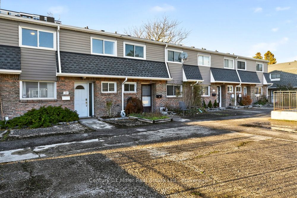 2050 Upper Middle Rd Property Photo 1