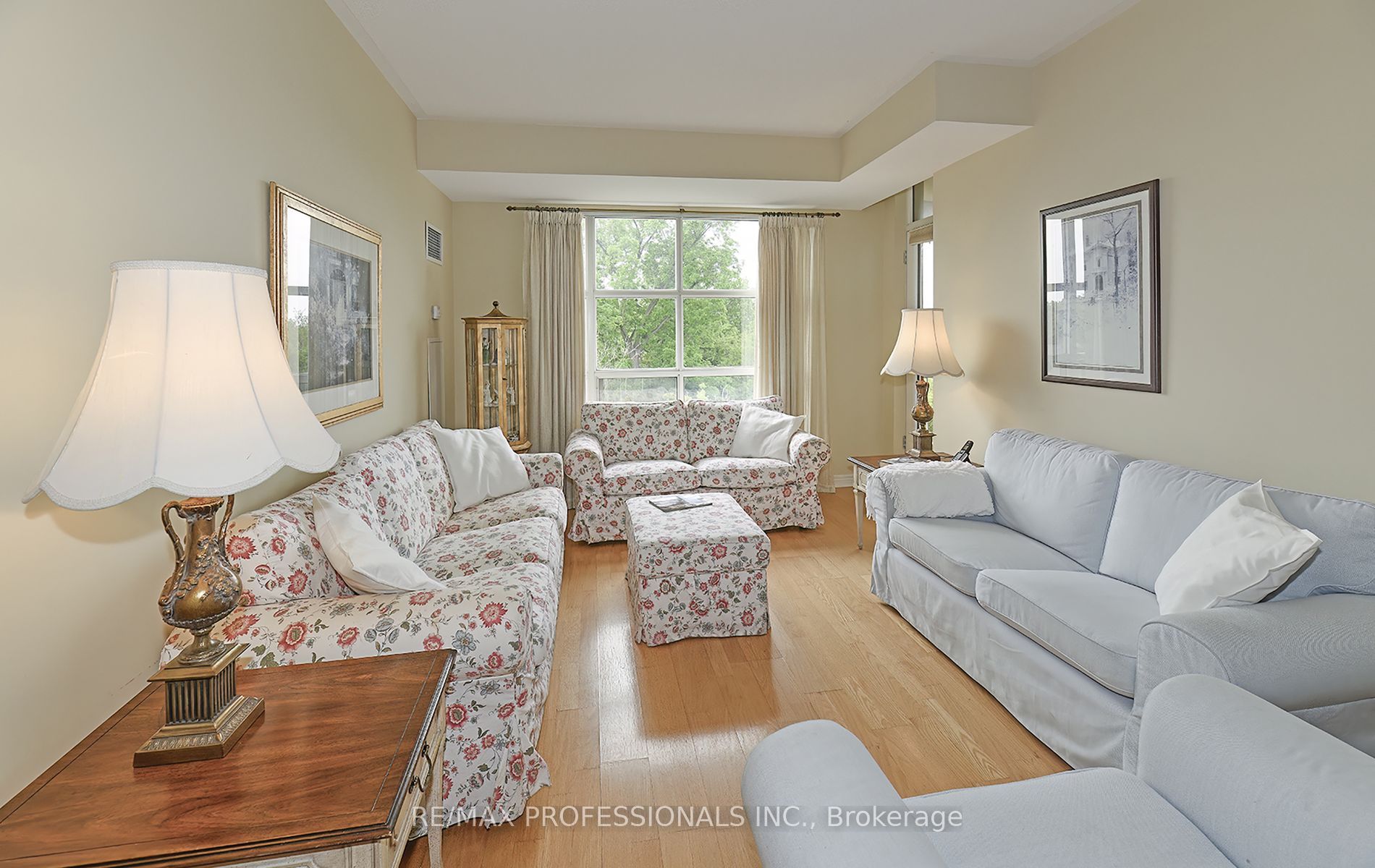 3085 Bloor Street W 504 Property Photo 3