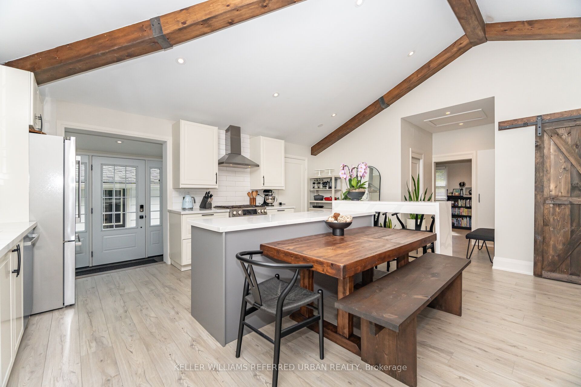 7067 Old Mill Ln Property Photo 10