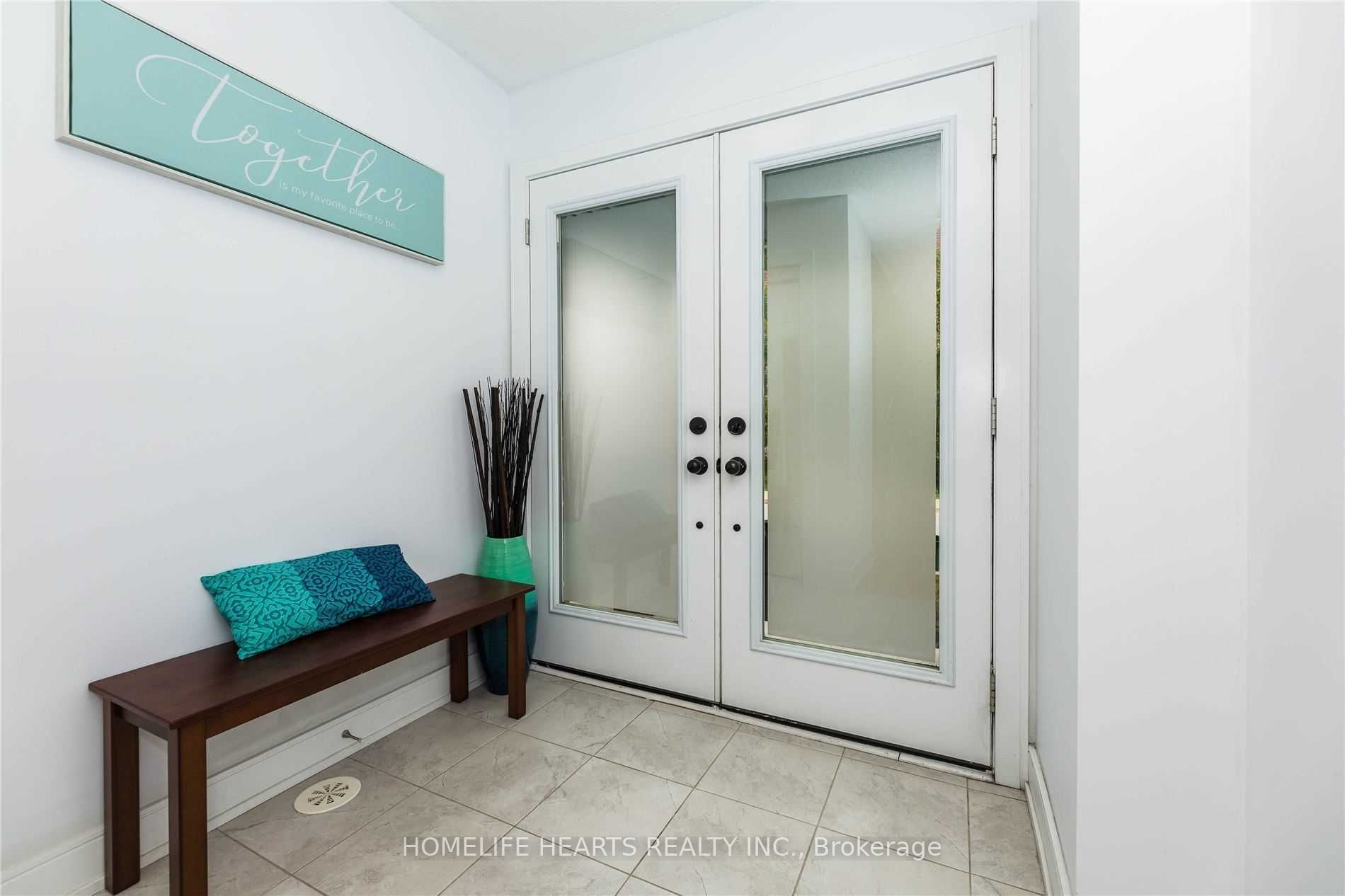 18 Whitehorn Lane Property Photo 4