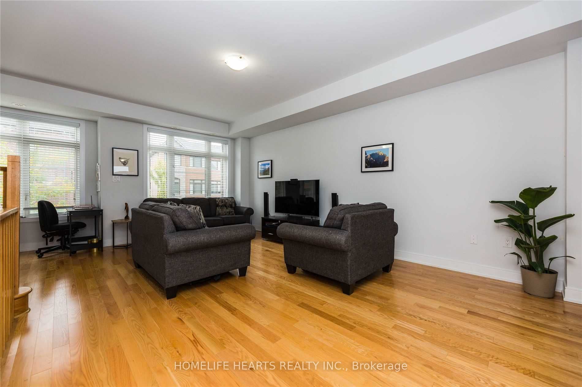 18 Whitehorn Lane Property Photo 9