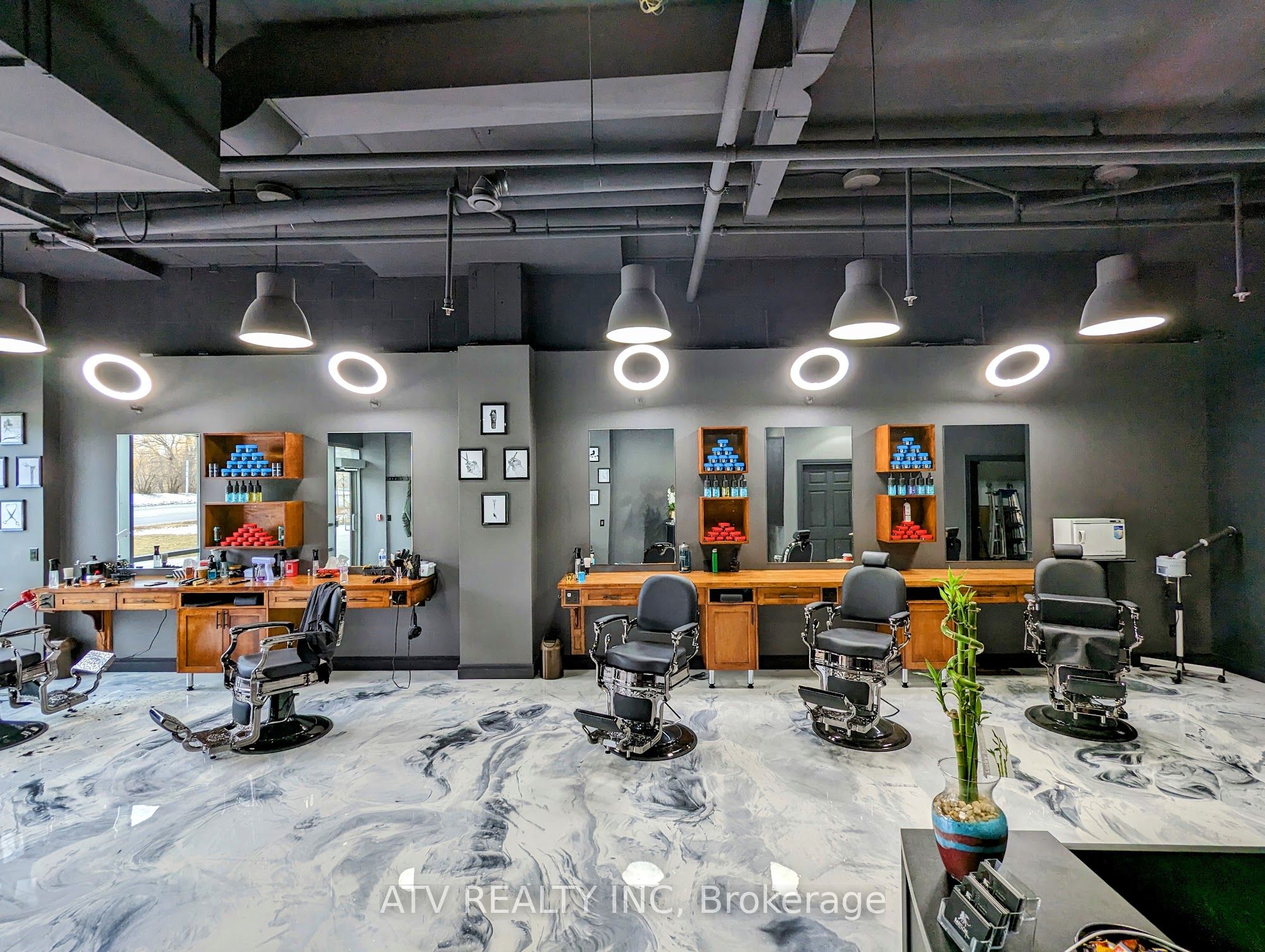 2240 Lake Shore Boulevard W C102 Property Photo 2