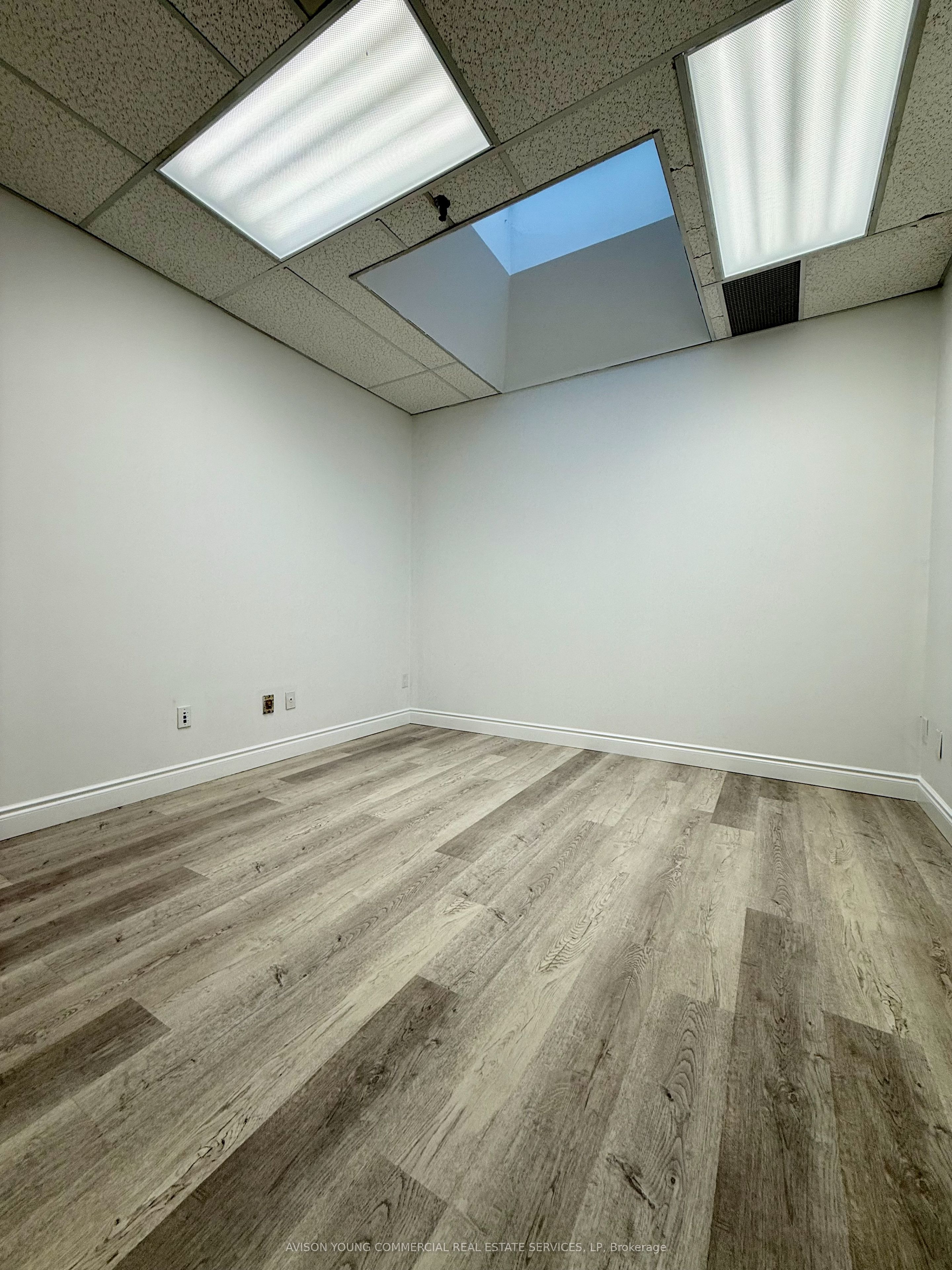 400 Flint Road Property Photo 13