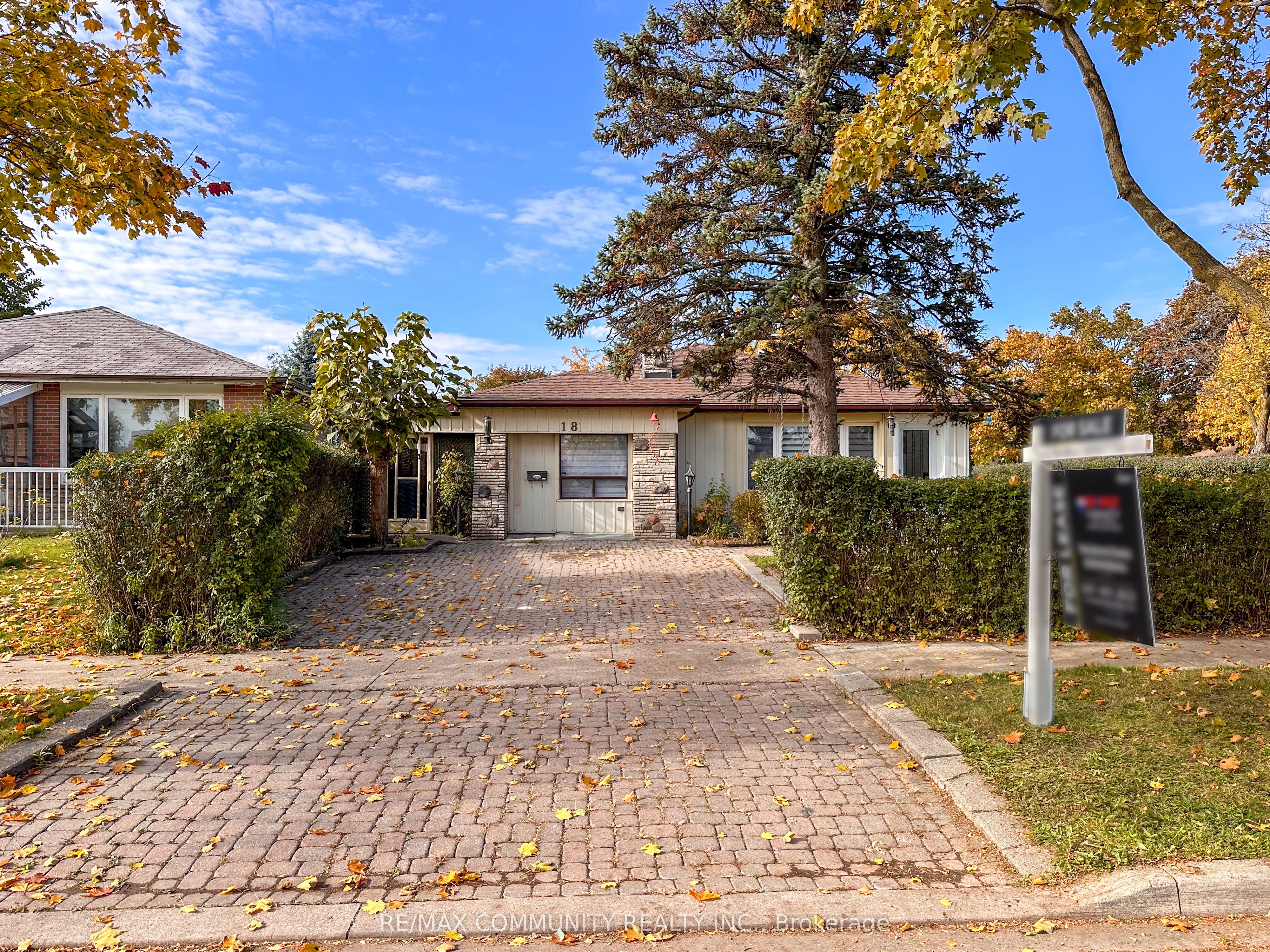 18 Furness Crescent Property Photo 1