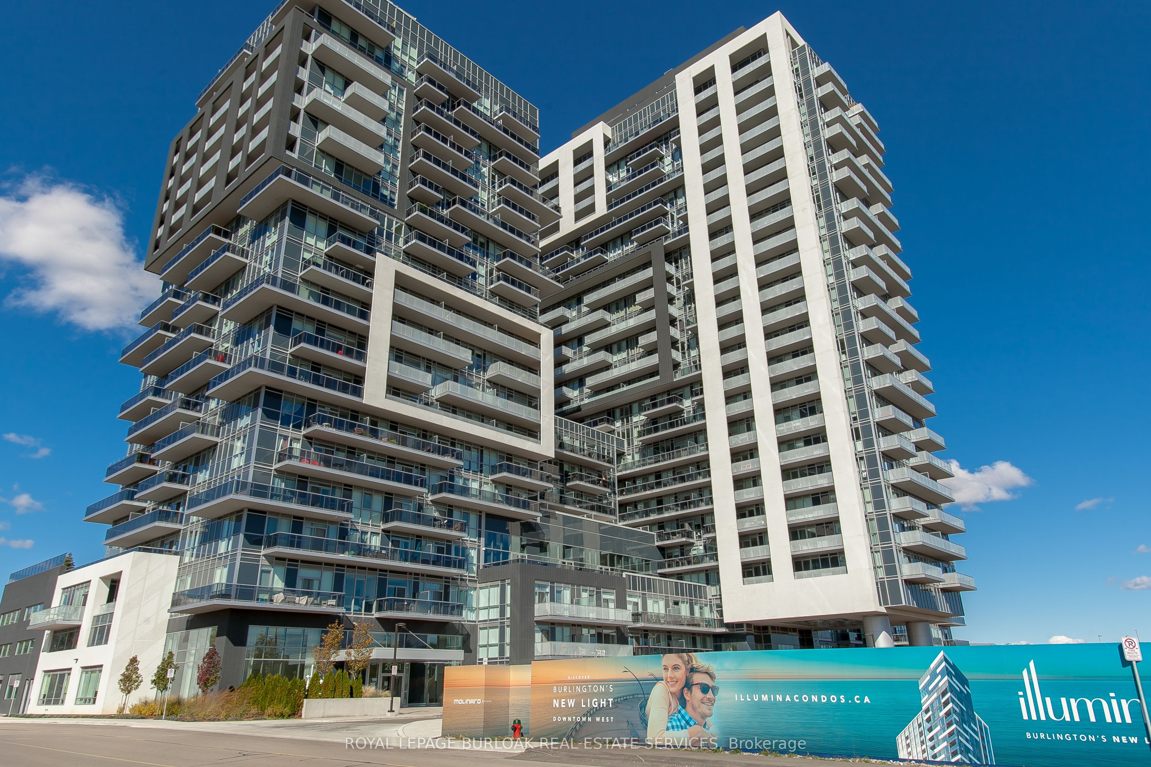 2087 Fairview St Property Photo 1