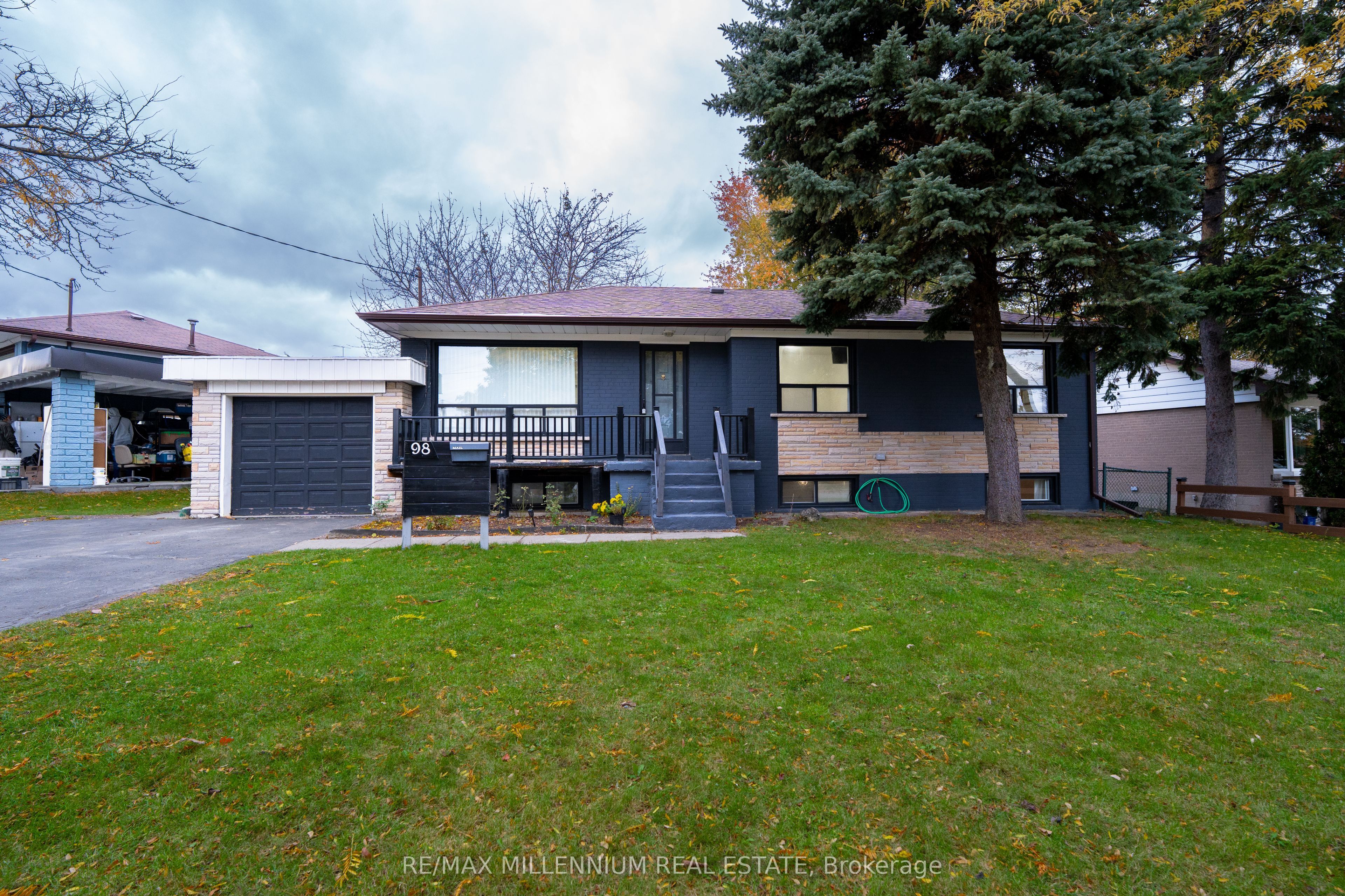 98 Stavely Crescent Property Photo 1