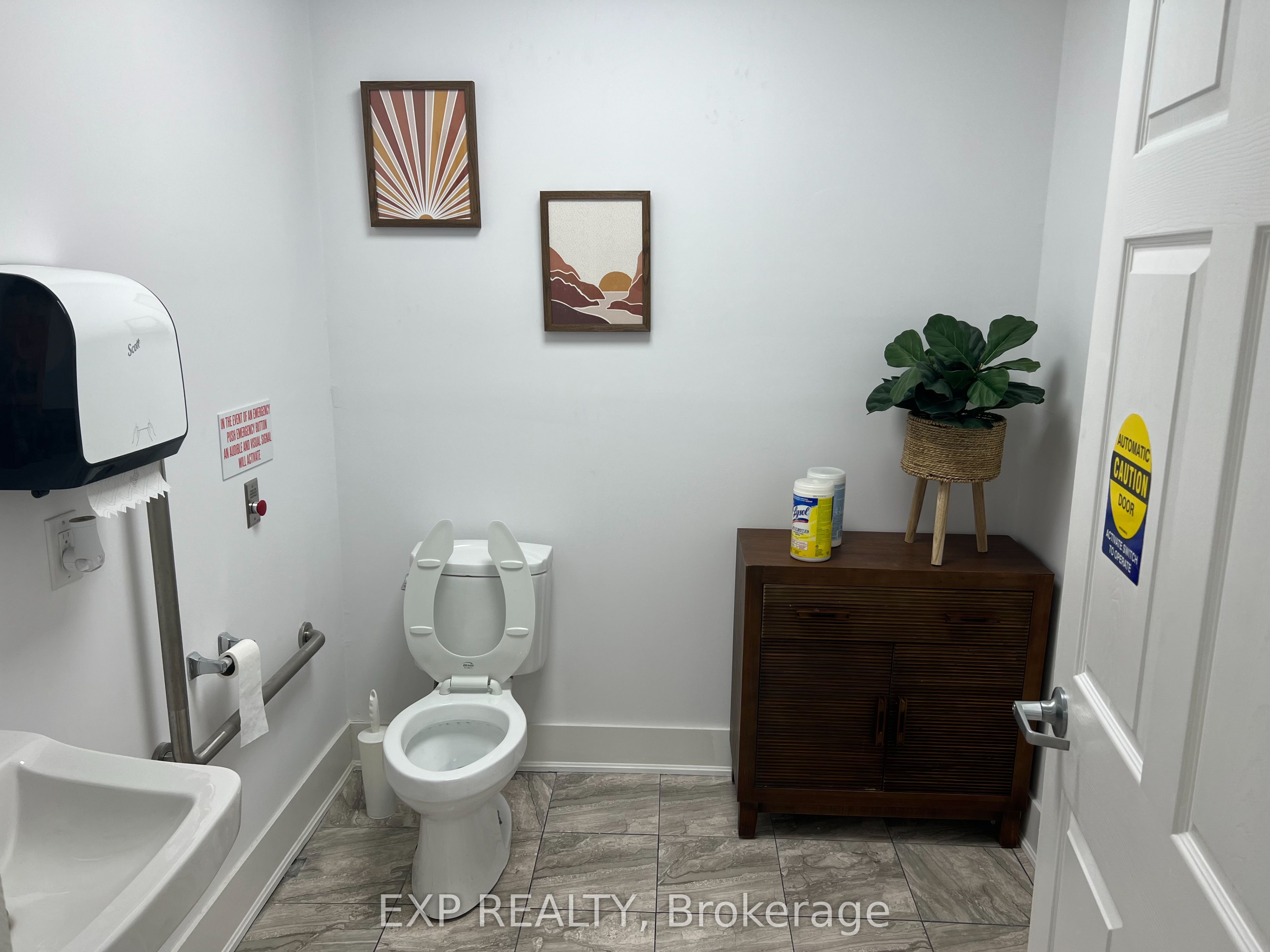 1185 Queensway Avenue E 3 Property Photo 23