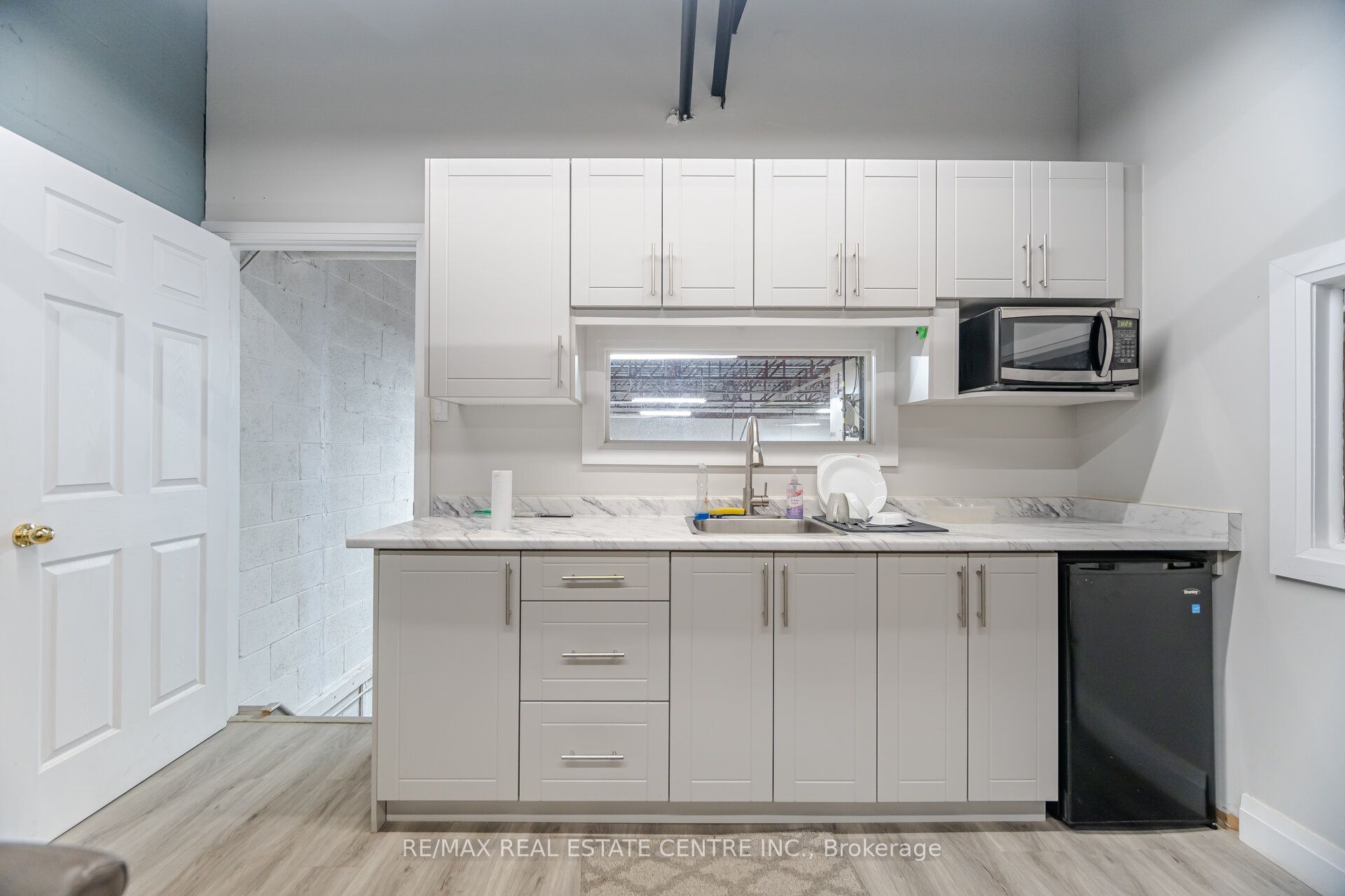 2074 Steeles Avenue E 19 Property Photo 24