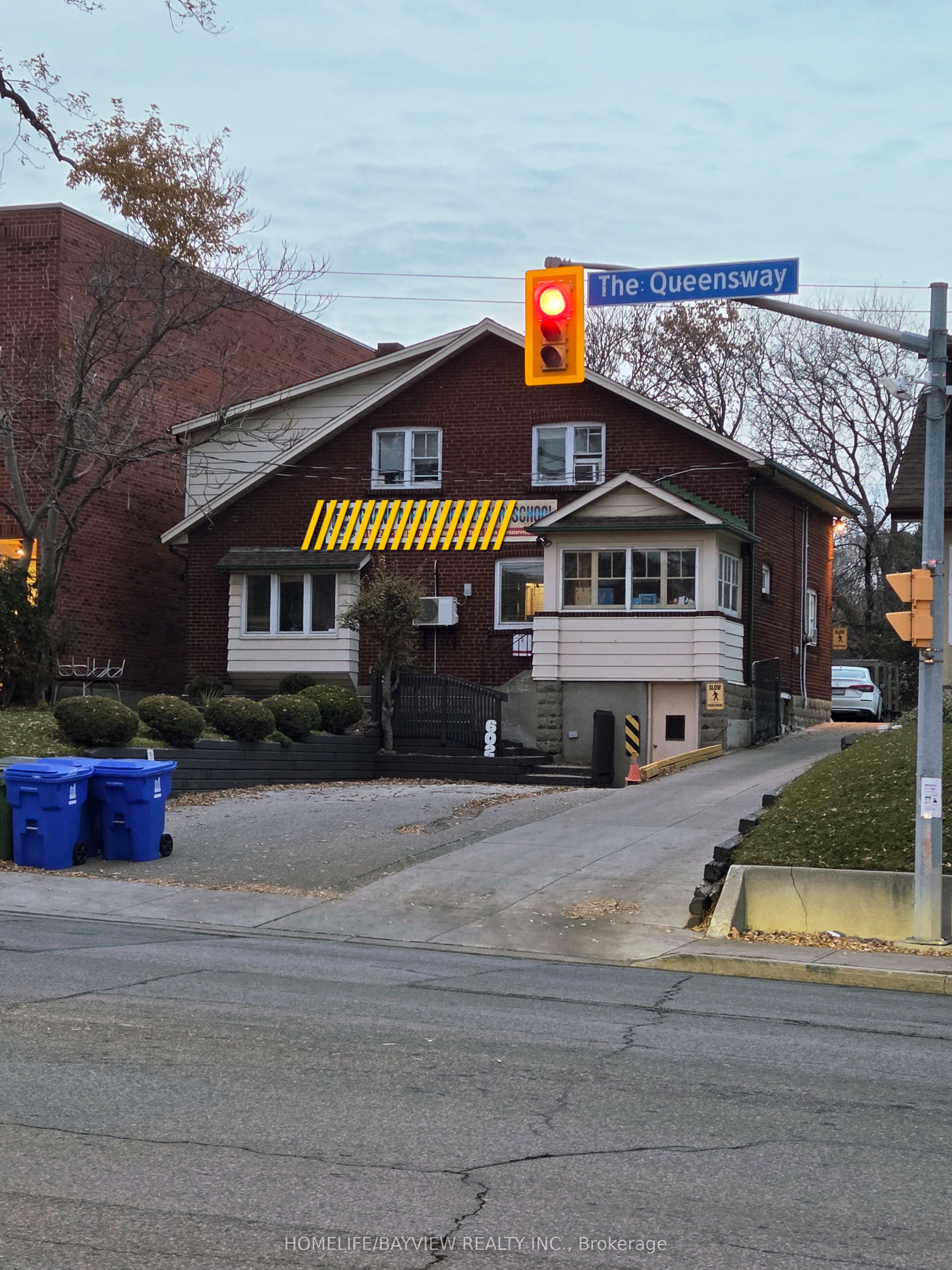 602 The Queensway Way Property Photo 1