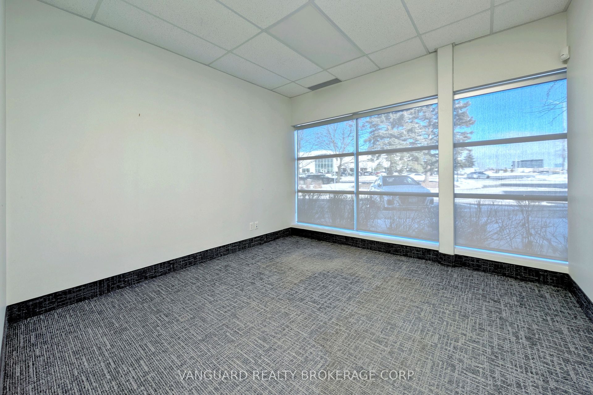 5155 Spectrum Way 8 Property Photo 12
