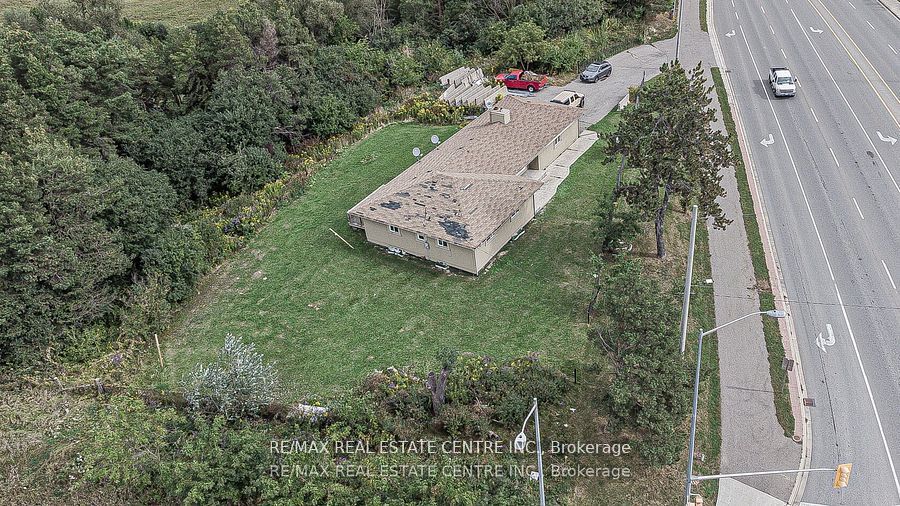 3024 Countryside Drive Property Photo 4