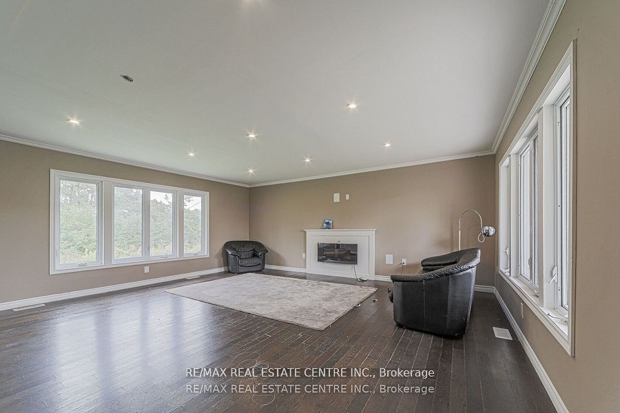 3024 Countryside Drive Property Photo 13