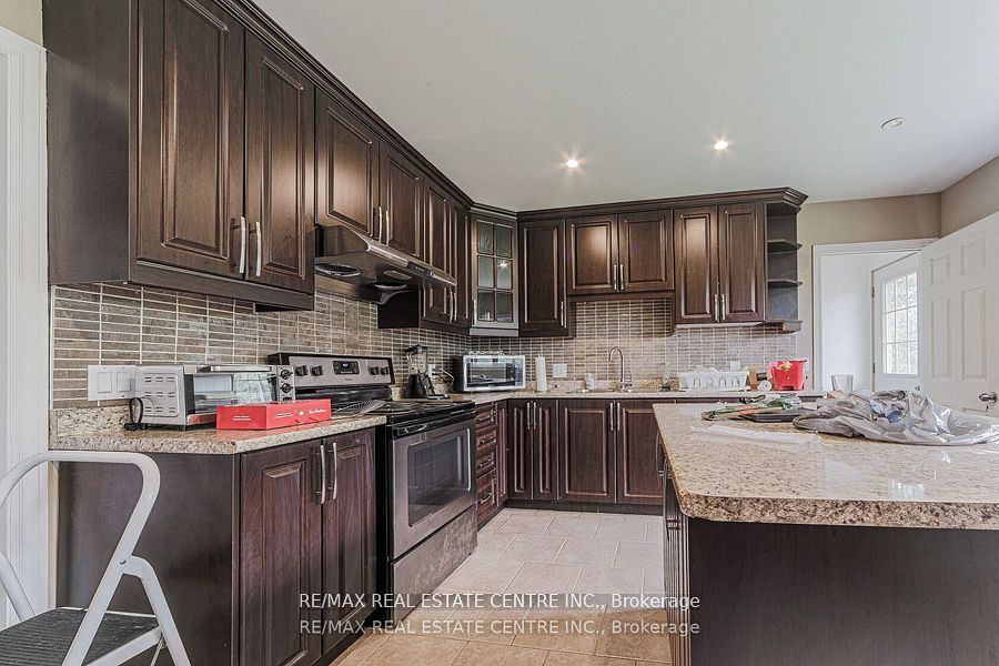 3024 Countryside Drive Property Photo 15