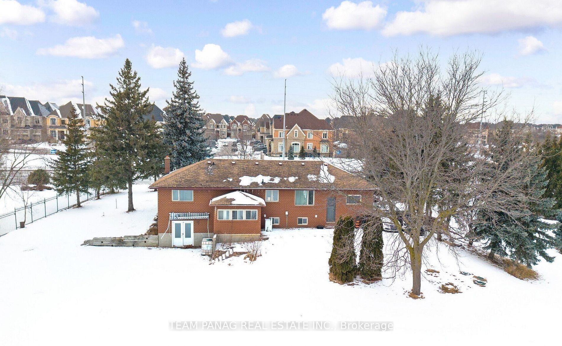 3821 Countryside Drive Property Photo 5