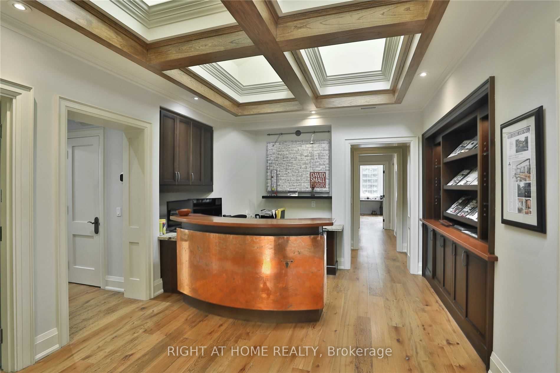 1440 Hurontario Street Property Photo 11