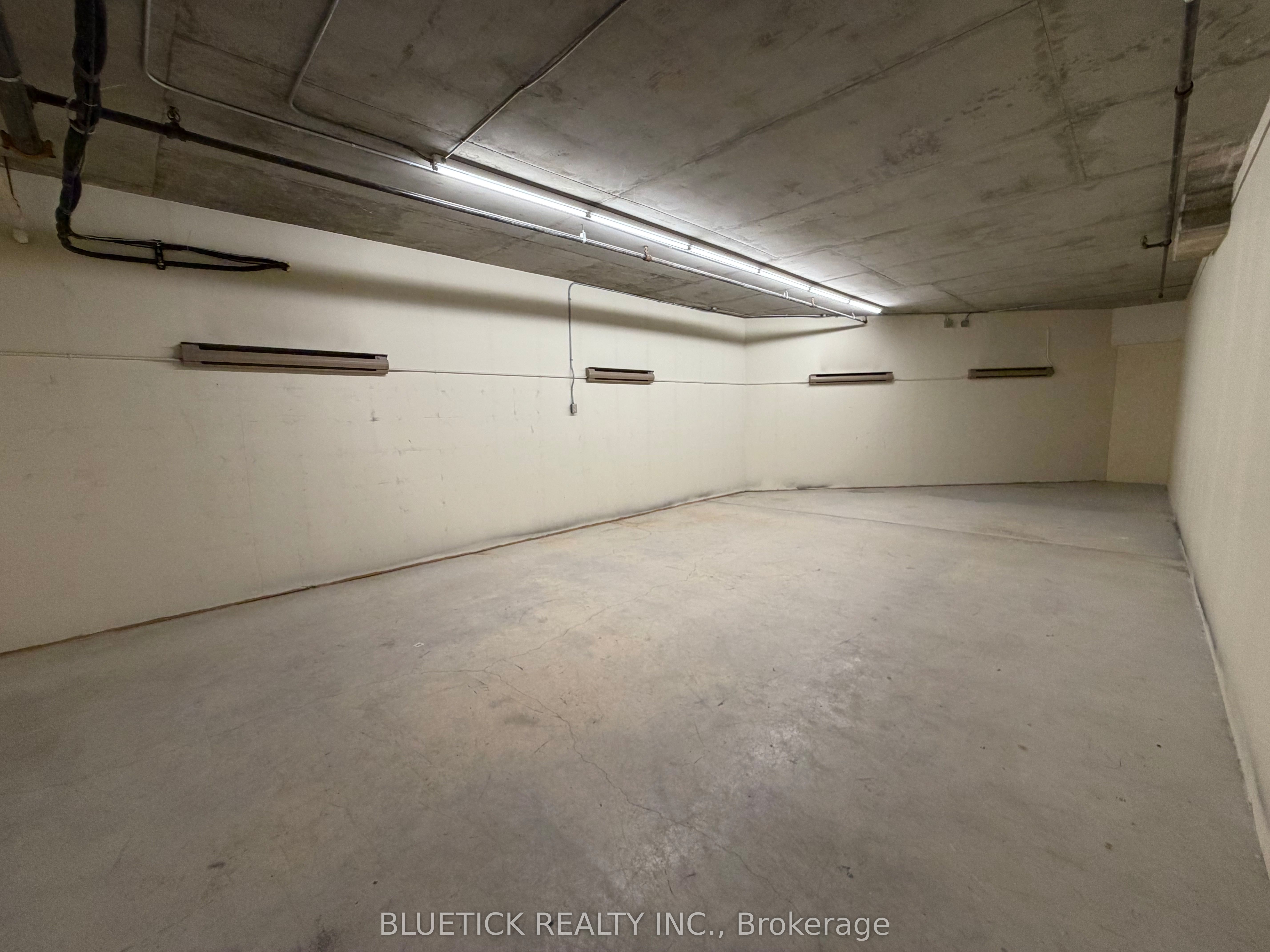 2233 Argentia Road 16b Property Photo 6