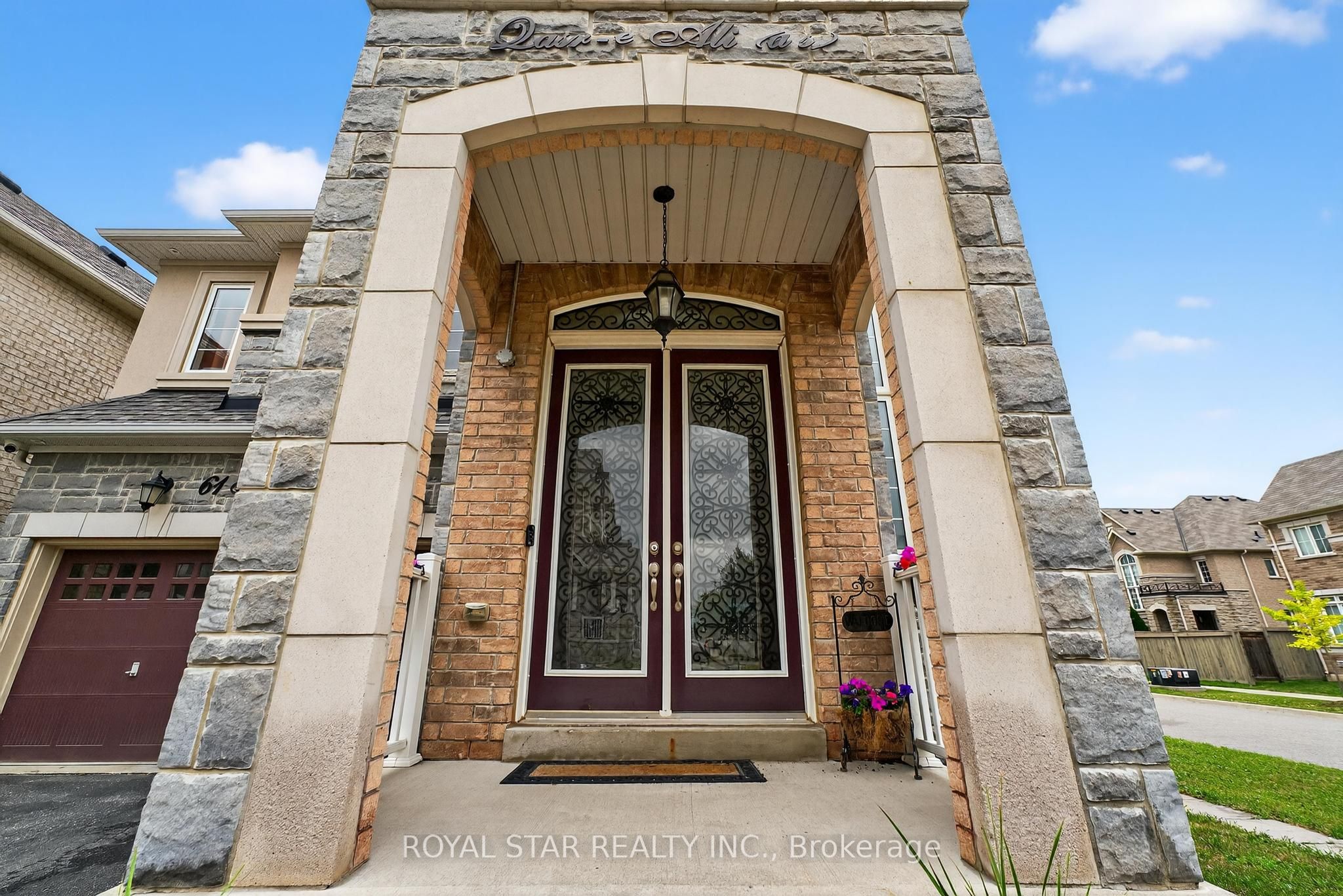 61 Aldersgate Drive Property Photo 6