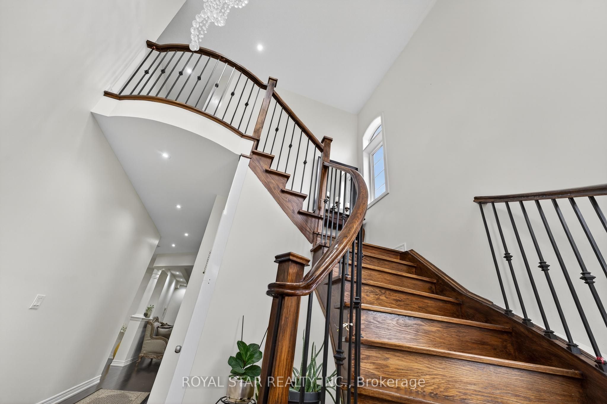 61 Aldersgate Drive Property Photo 10