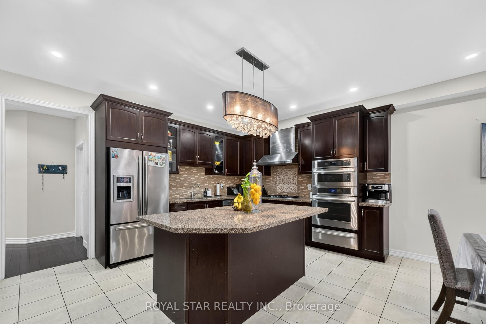 61 Aldersgate Drive Property Photo 13