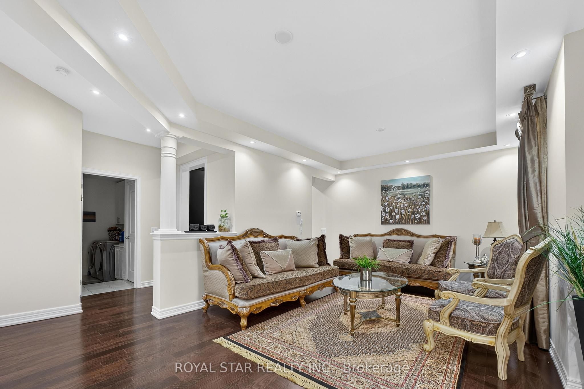 61 Aldersgate Drive Property Photo 14