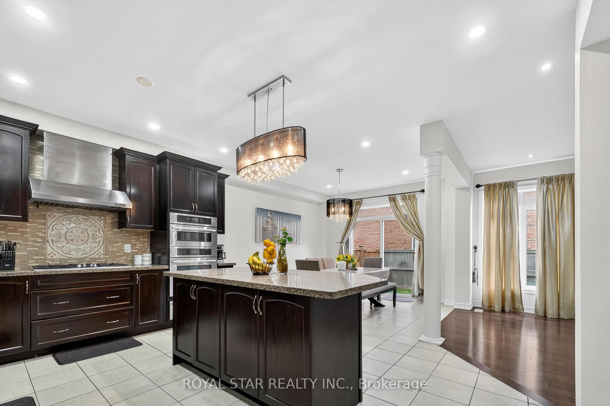 61 Aldersgate Drive Property Photo 16
