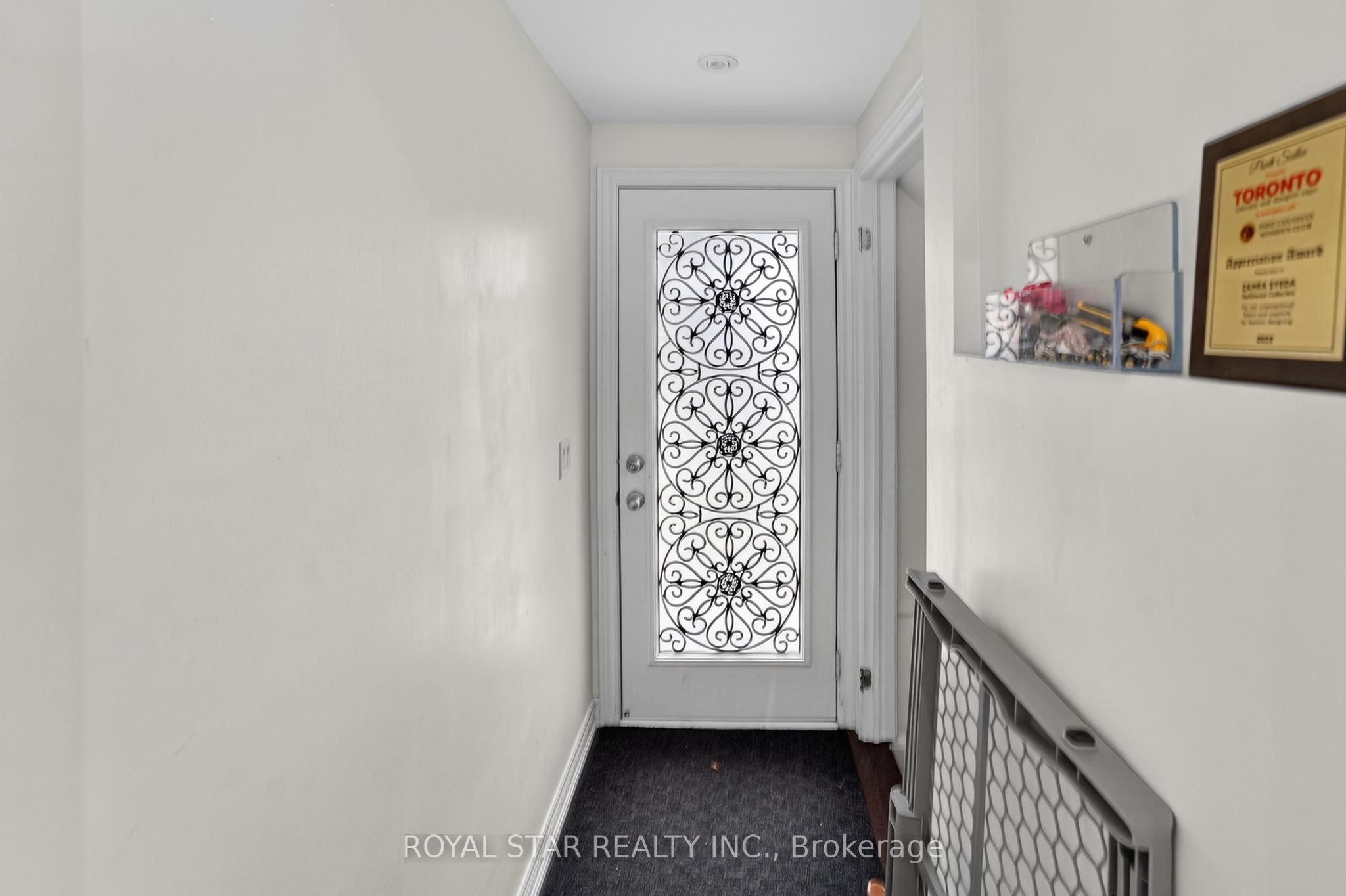 61 Aldersgate Drive Property Photo 26