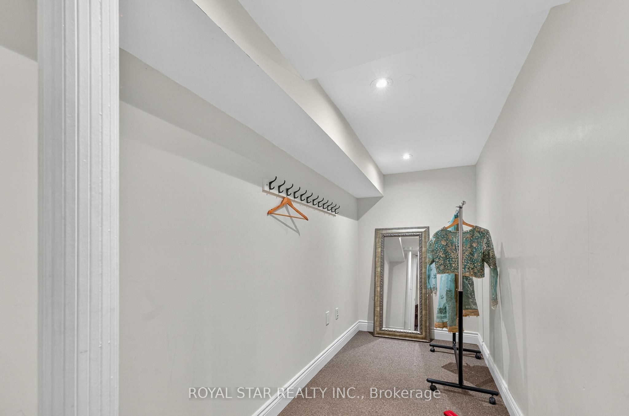 61 Aldersgate Drive Property Photo 31