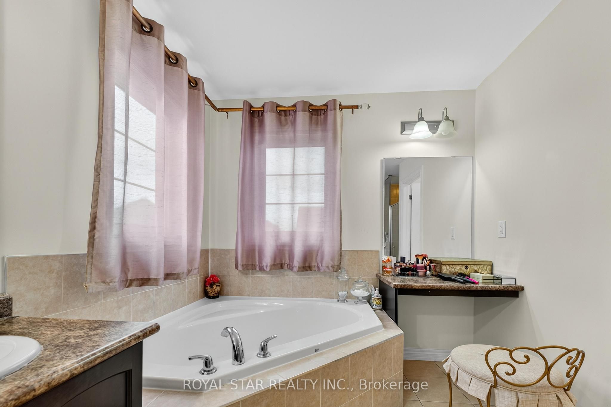 61 Aldersgate Drive Property Photo 44