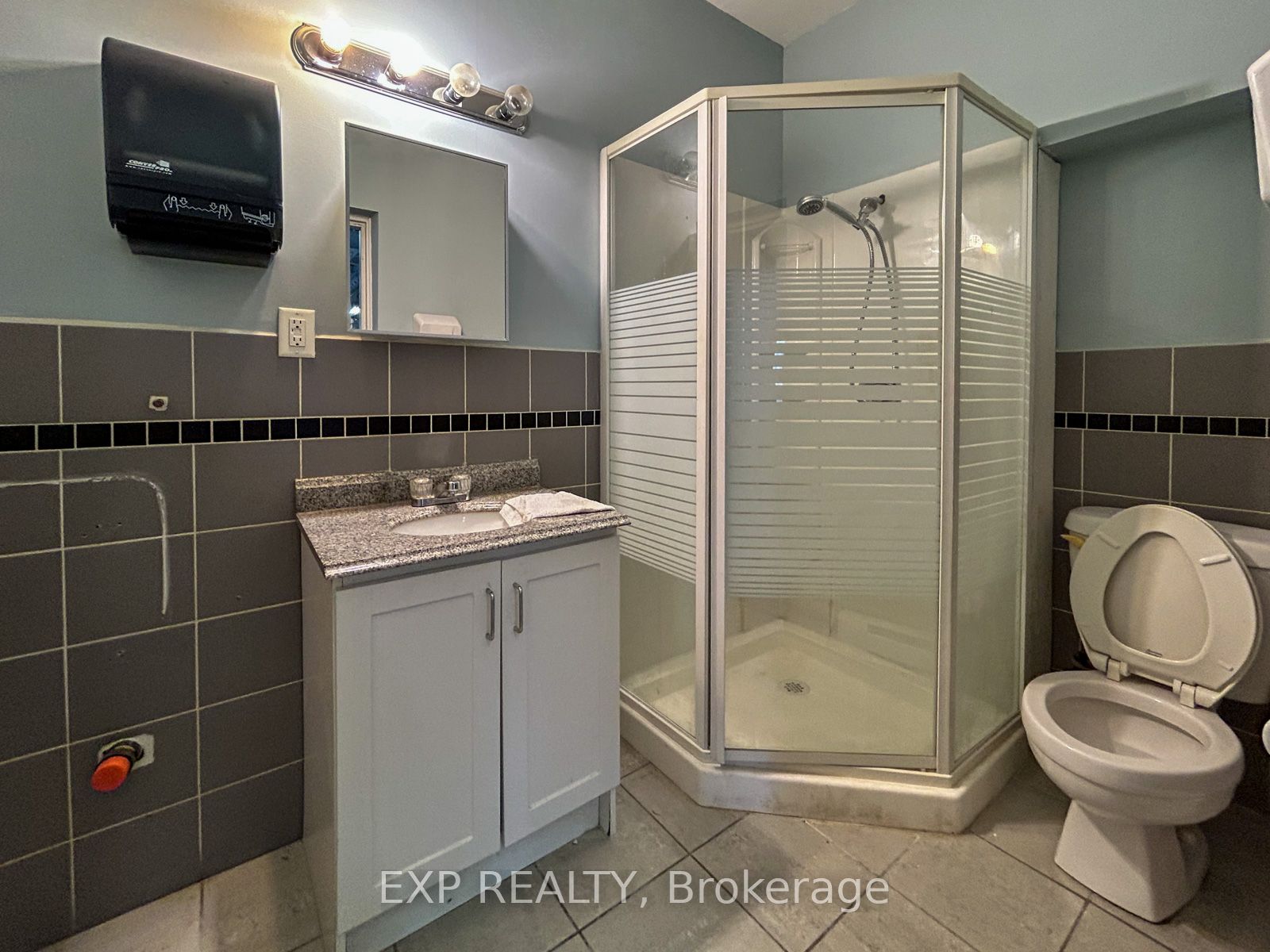 31 Milford Avenue Property Photo 6