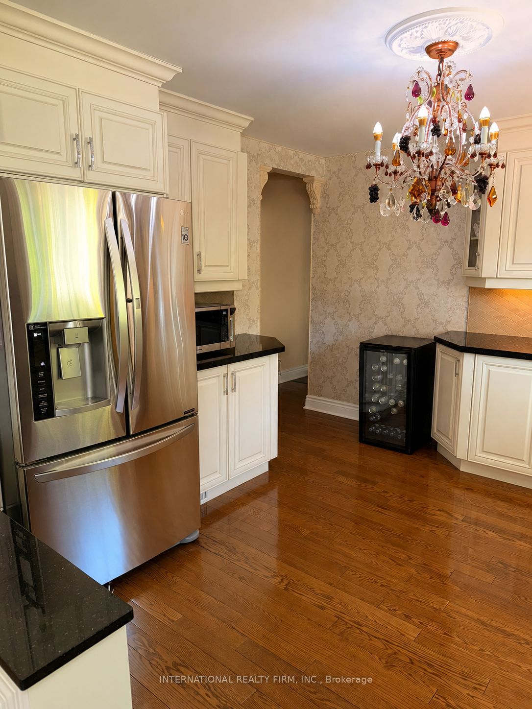 2910 Oka Road Property Photo 10