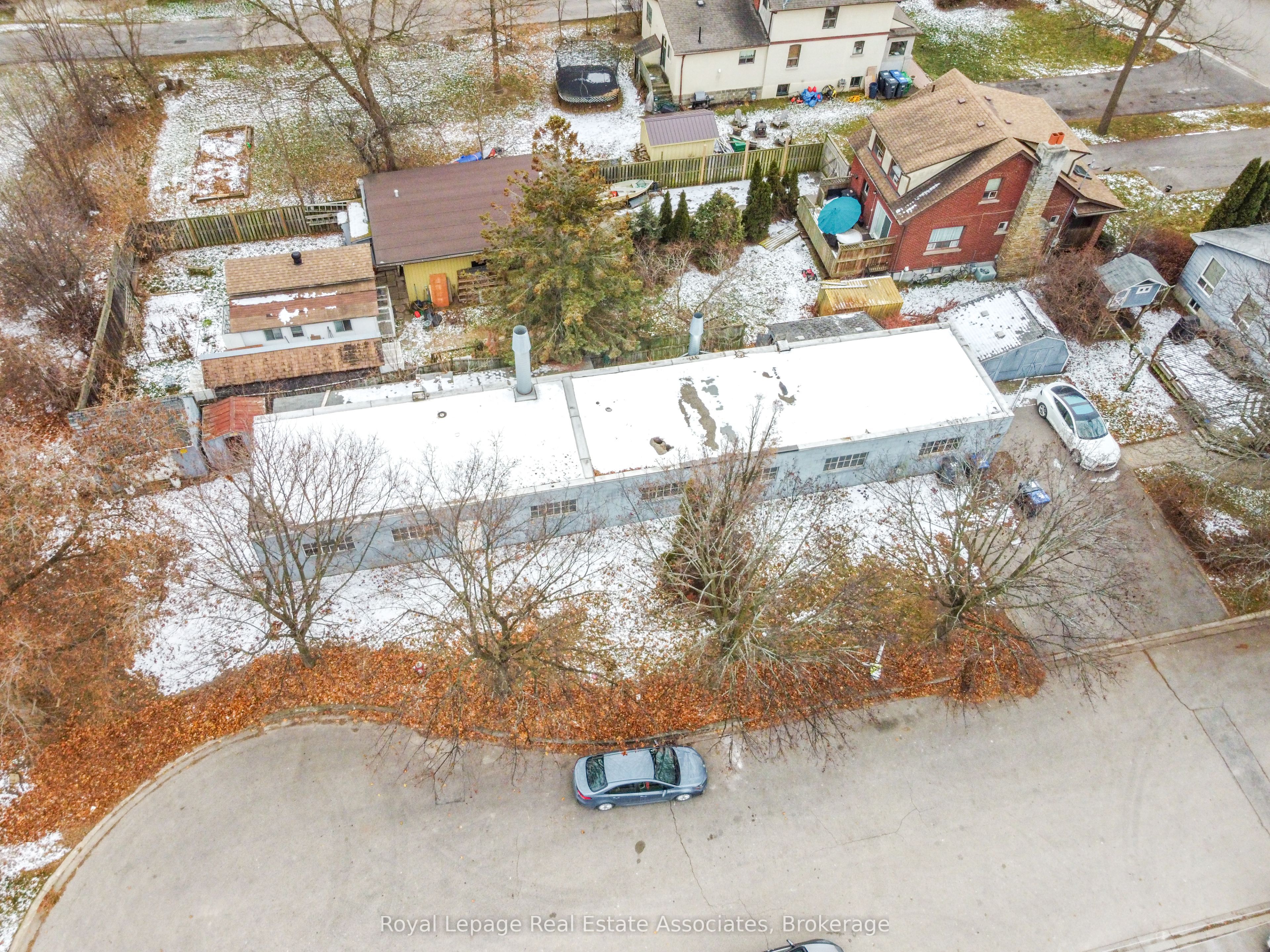 1089 Seneca Avenue Property Photo 23