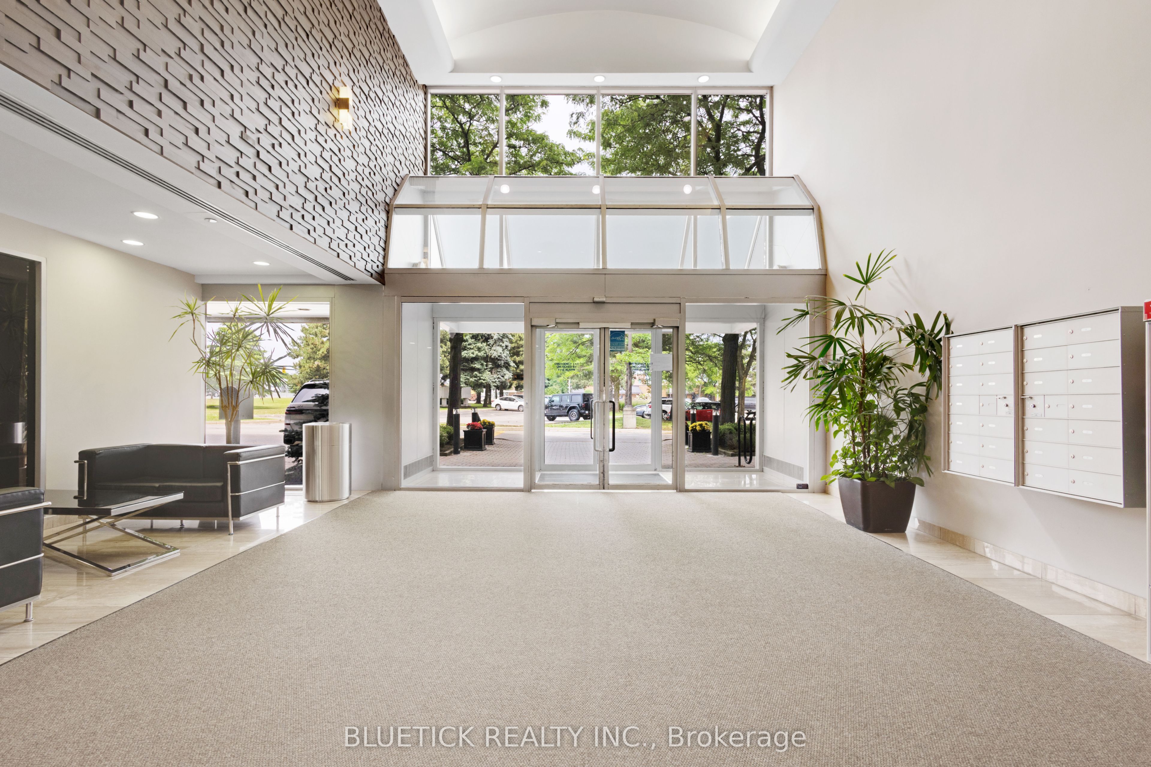 710 Dorval Drive 600-2 Property Photo 5