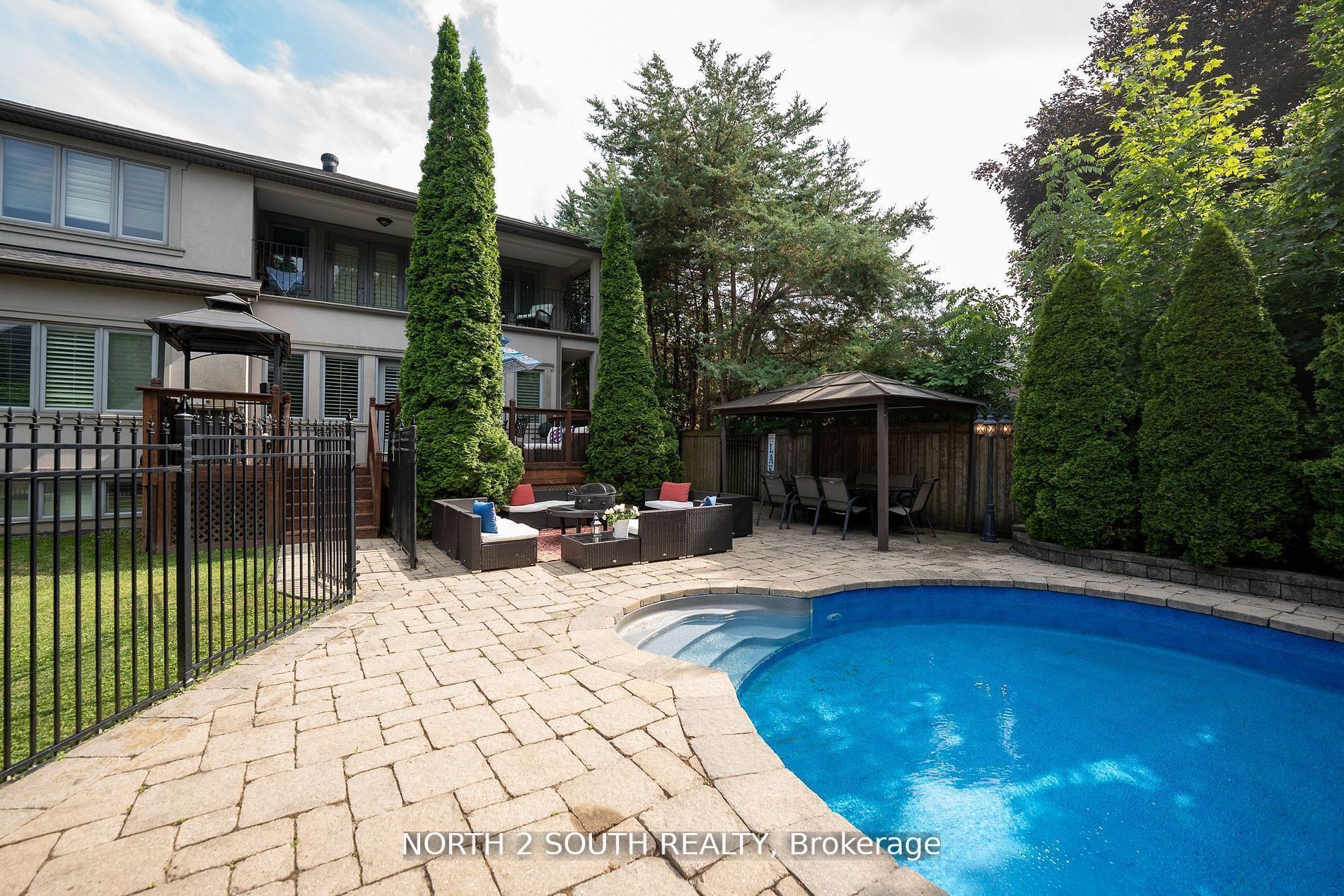 339 Burnhamthorpe Road Property Photo 43