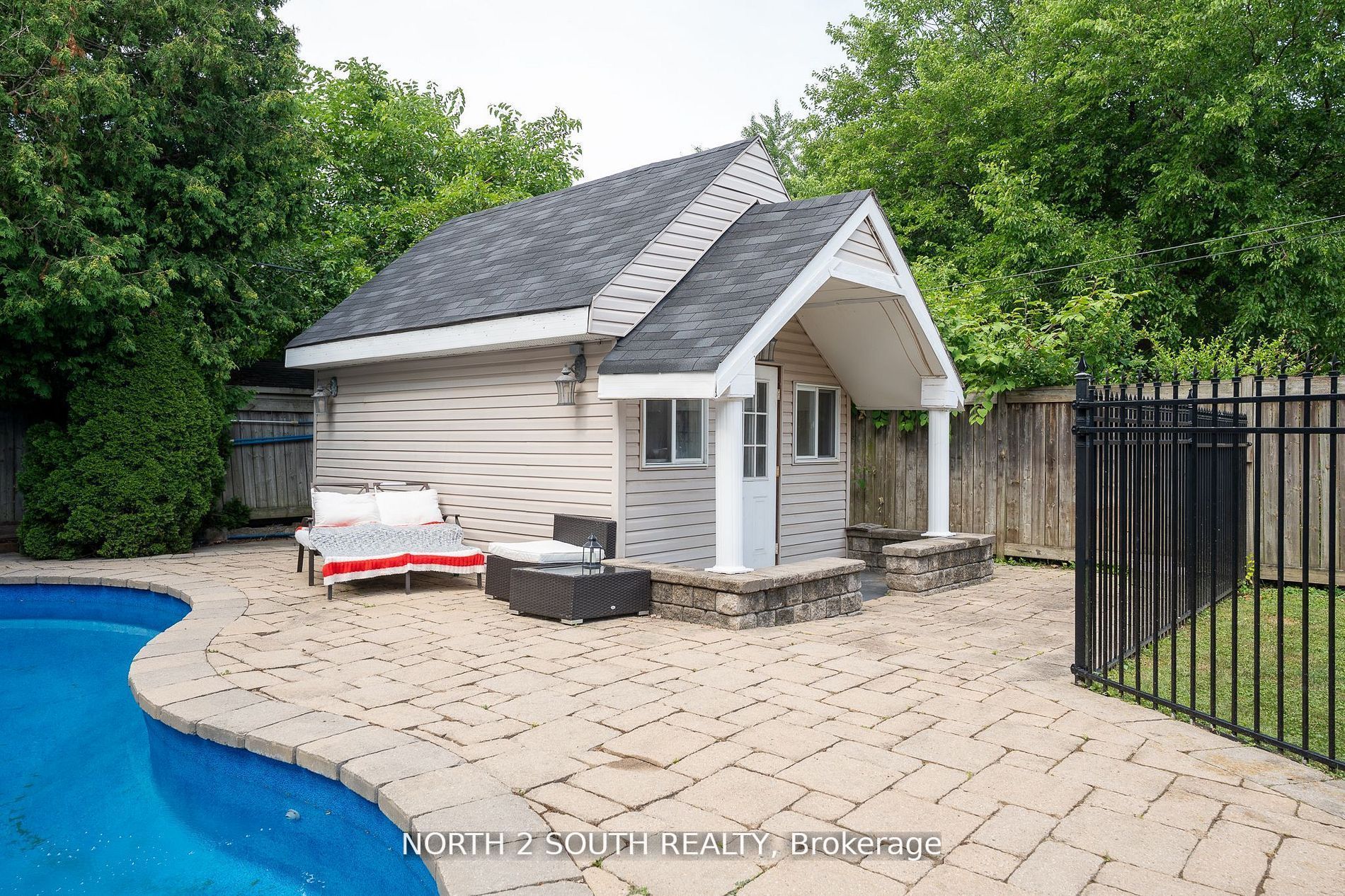 339 Burnhamthorpe Road Property Photo 45