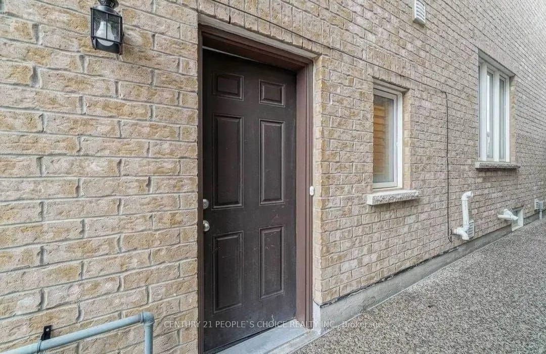 57 Aldersgate Dr Property Photo 1