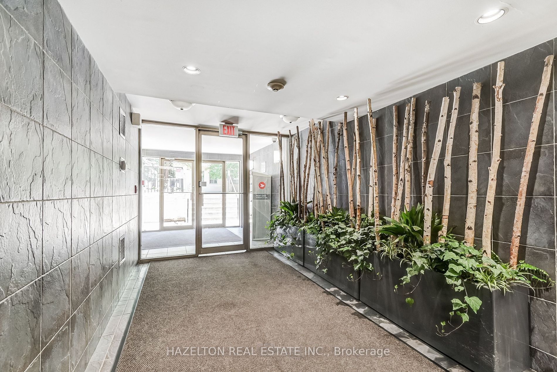 806 Lansdowne Avenue 505 Property Photo 1