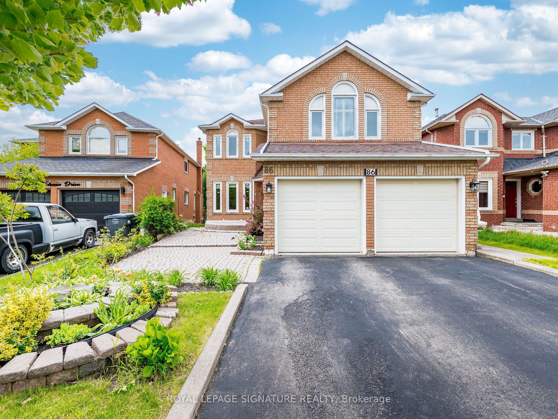 86 Valonia Dr Property Photo 1